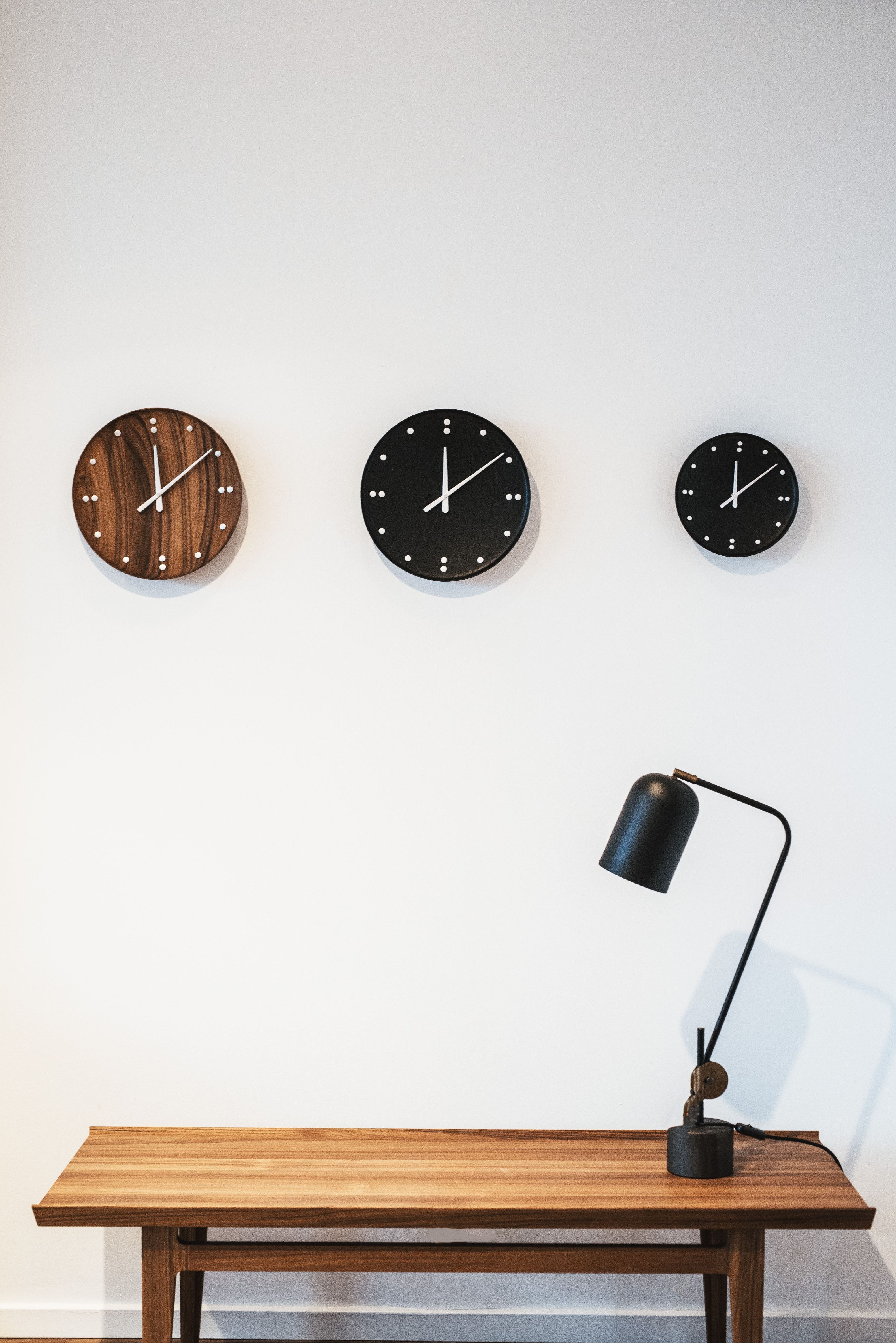 Architectmade Finn Juhl Wall Clock Black Ash, ø25 Cm