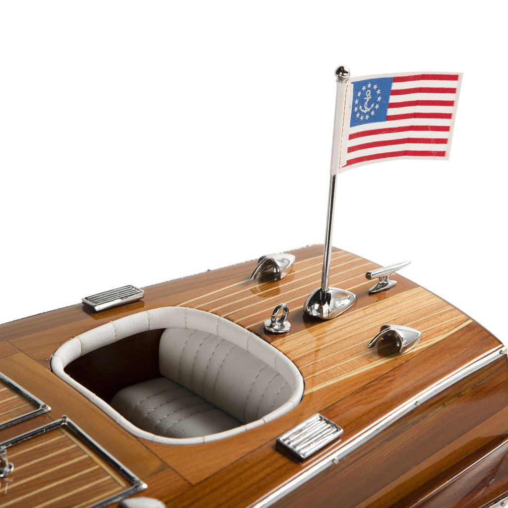Authentic Models Trippel cockpit båtmodell