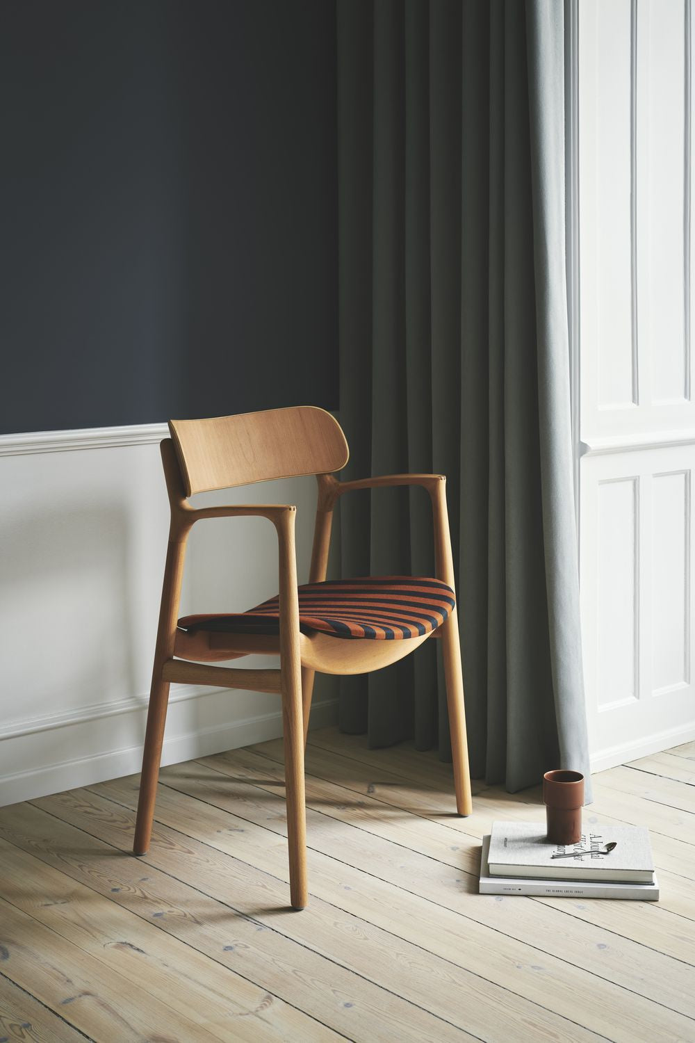 Bent Hansen Asger Stóll Polsters Seat, Oiled Oak/Brunt Zenso Leather