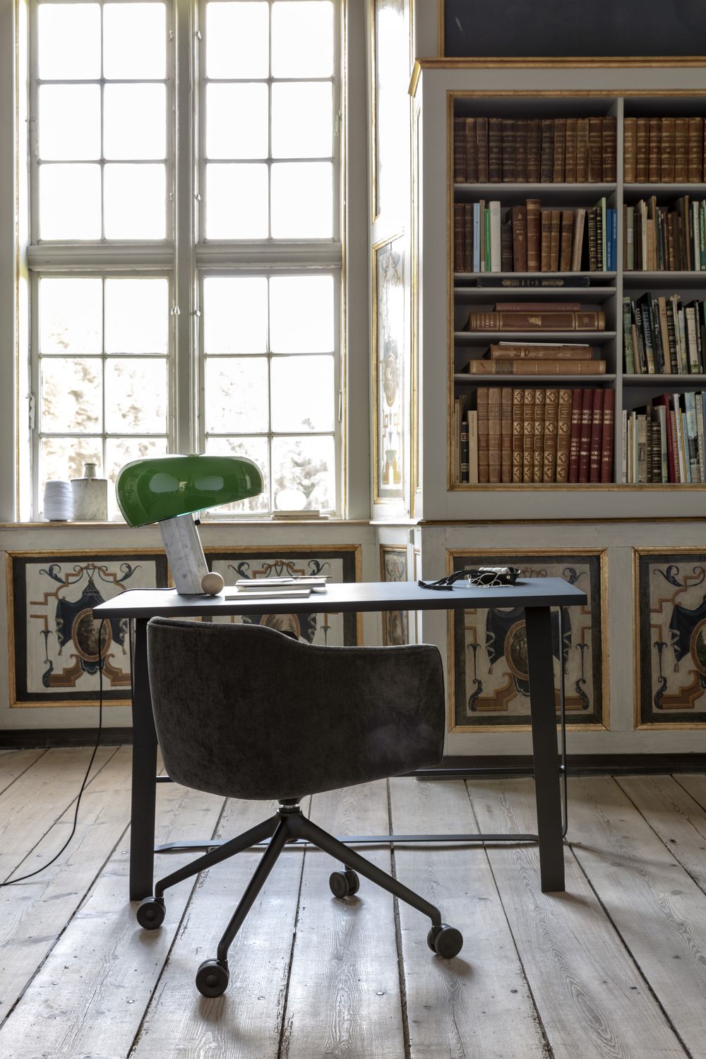 Bent Hansen Hemingway -bureau met lade L 120 cm, zwart gelakte beuken/conifer groen linoleum