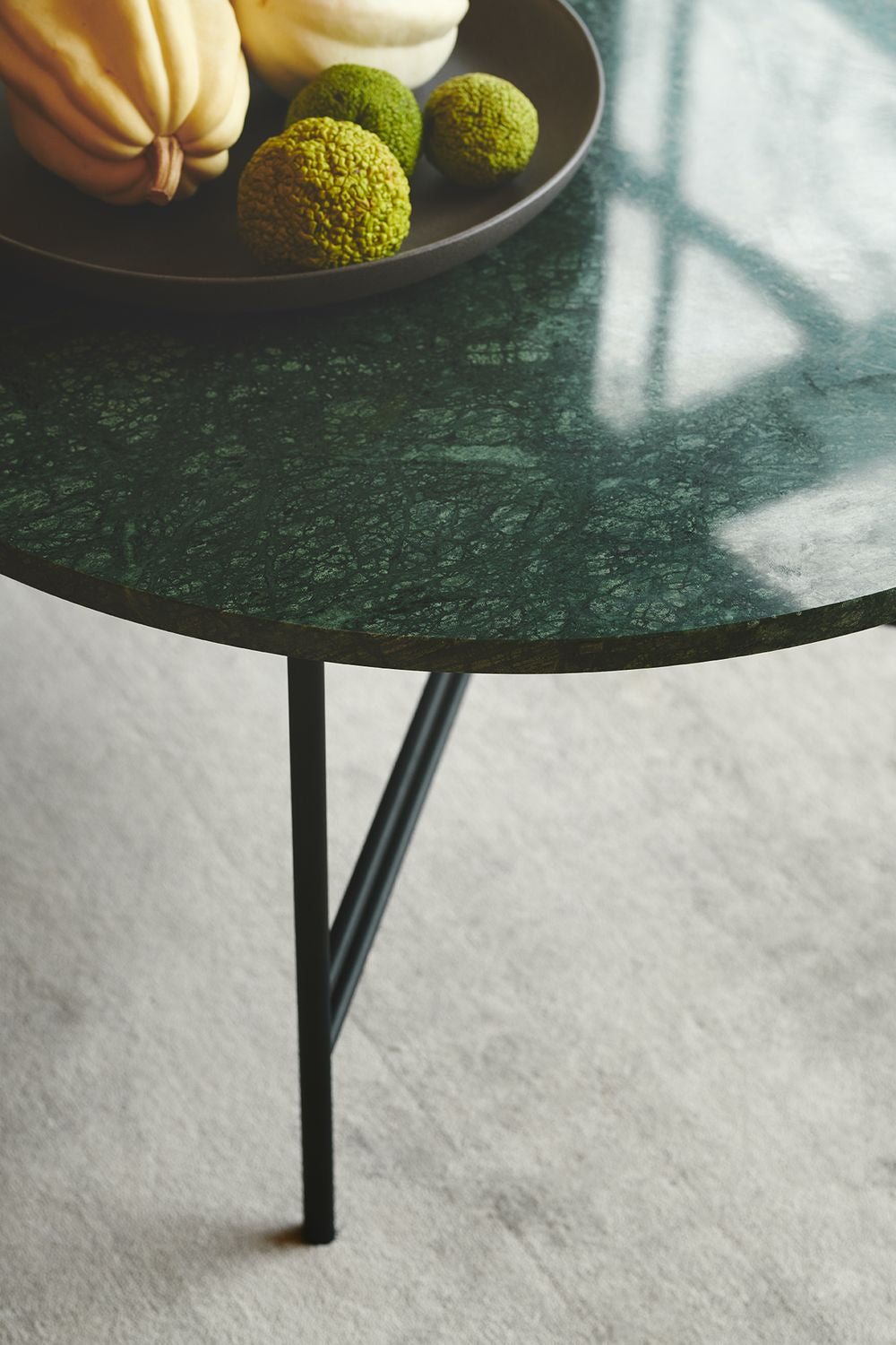 Tavolino a metropolitana Hansen piegata Ø 45 cm, marmo Verde Guatemala