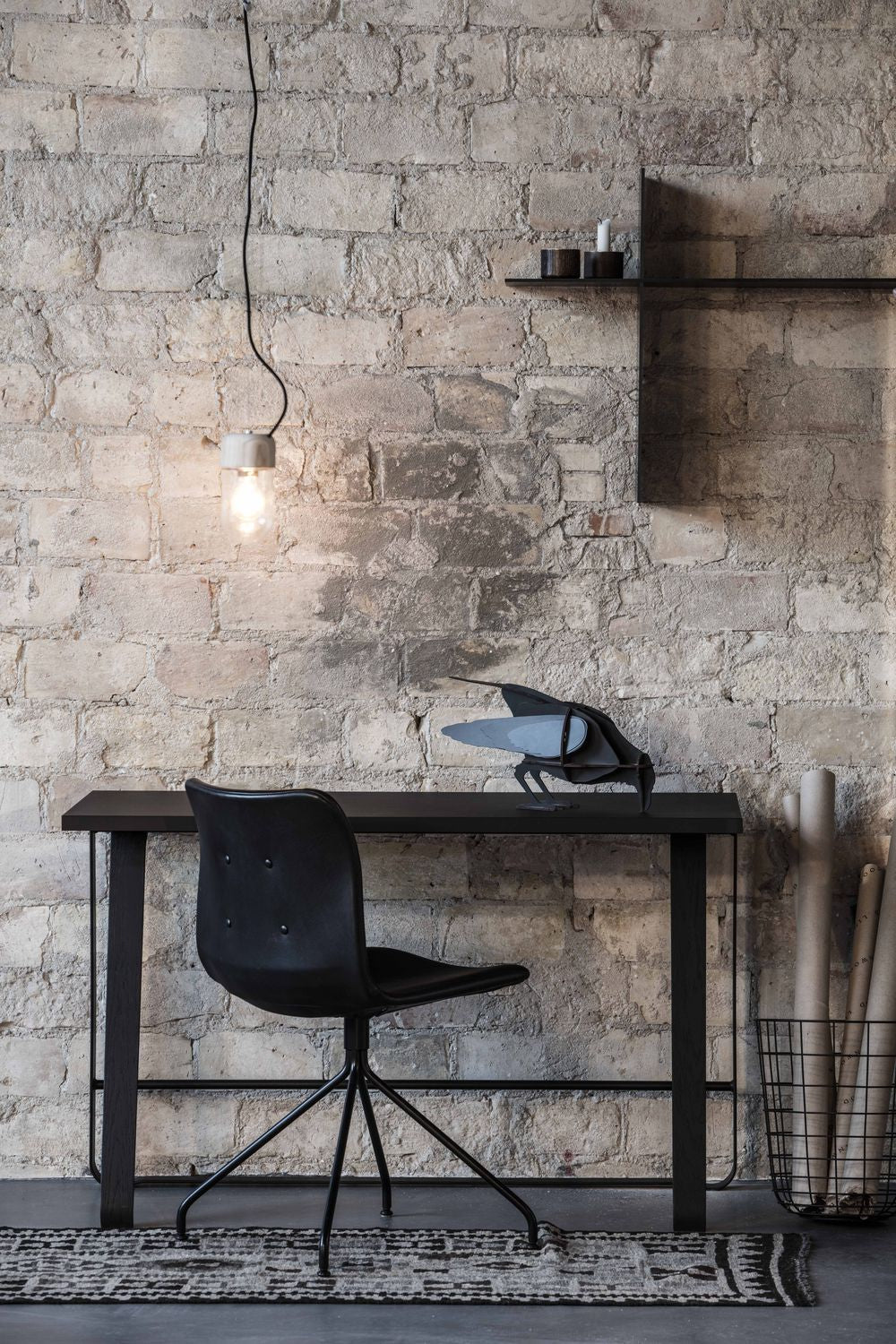 Bent Hansen Chaise primum avec accoudoirs pivotants en acier inoxydable, cuir zenso noir