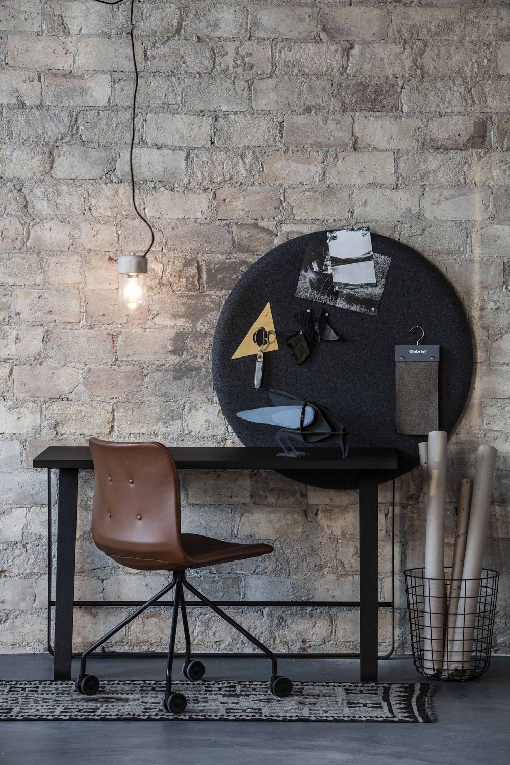 Bent Hansen Chaise primum avec des accoudoirs à cadre en acier inoxydable, cuir zenso noir