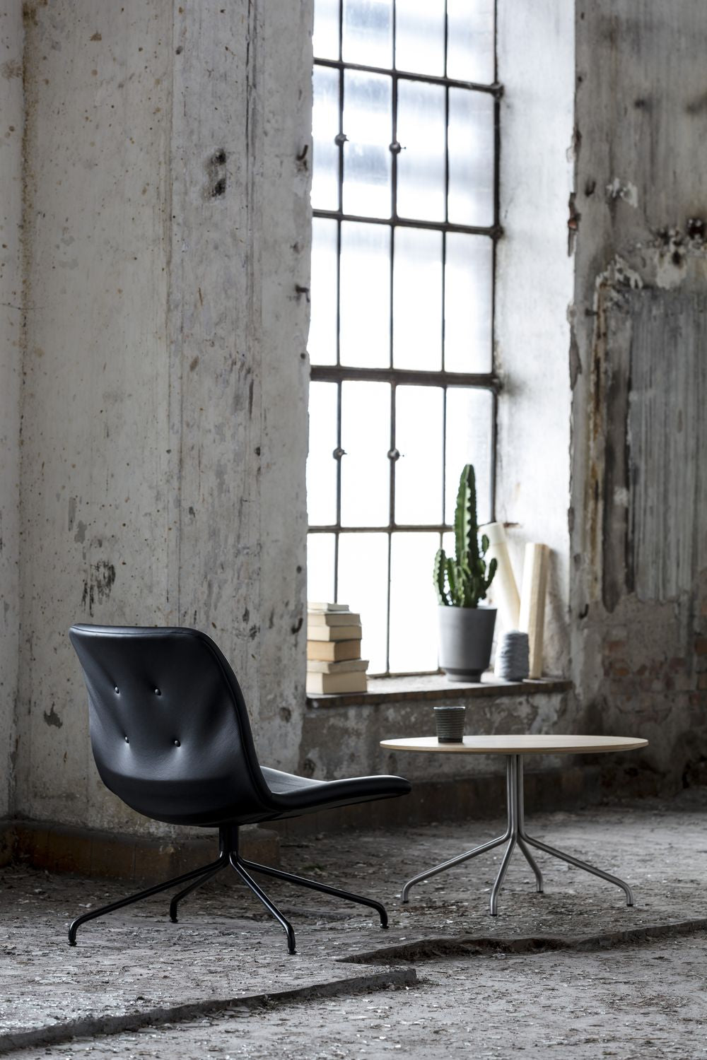Bent Hansen Primum lounge stol utan armstöd, svart ram/svart zenso läder