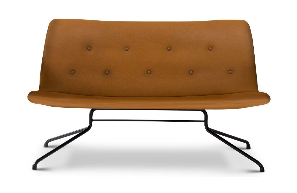 Bent Hansen Primum 2 -persons sofa uden armlæn, ramme i sort pulver coated stål/cognac adrian læder