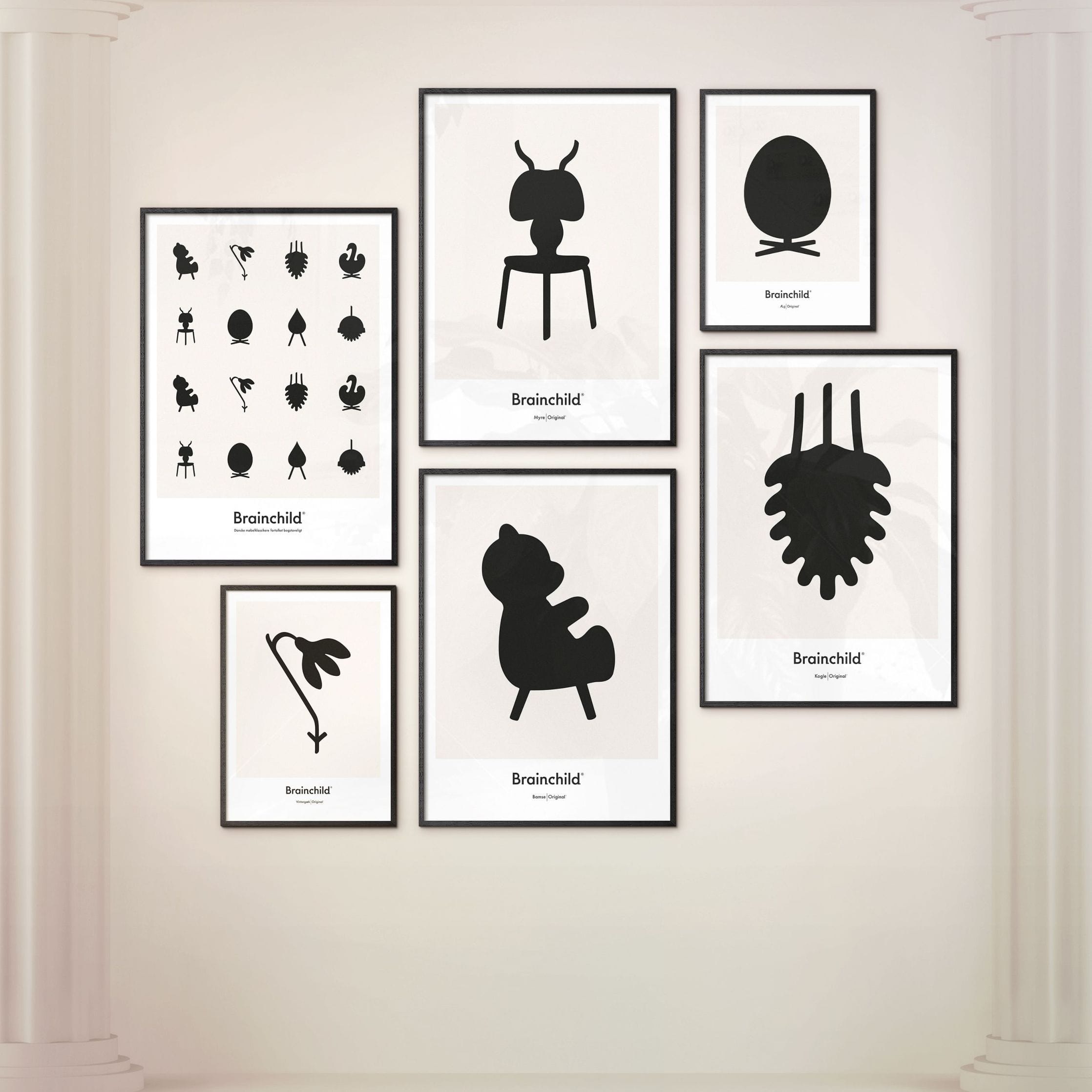Brainchild Ant Design Icon Poster, Rahmen aus schwarz lackiertem Holz 50 X70 cm, grau