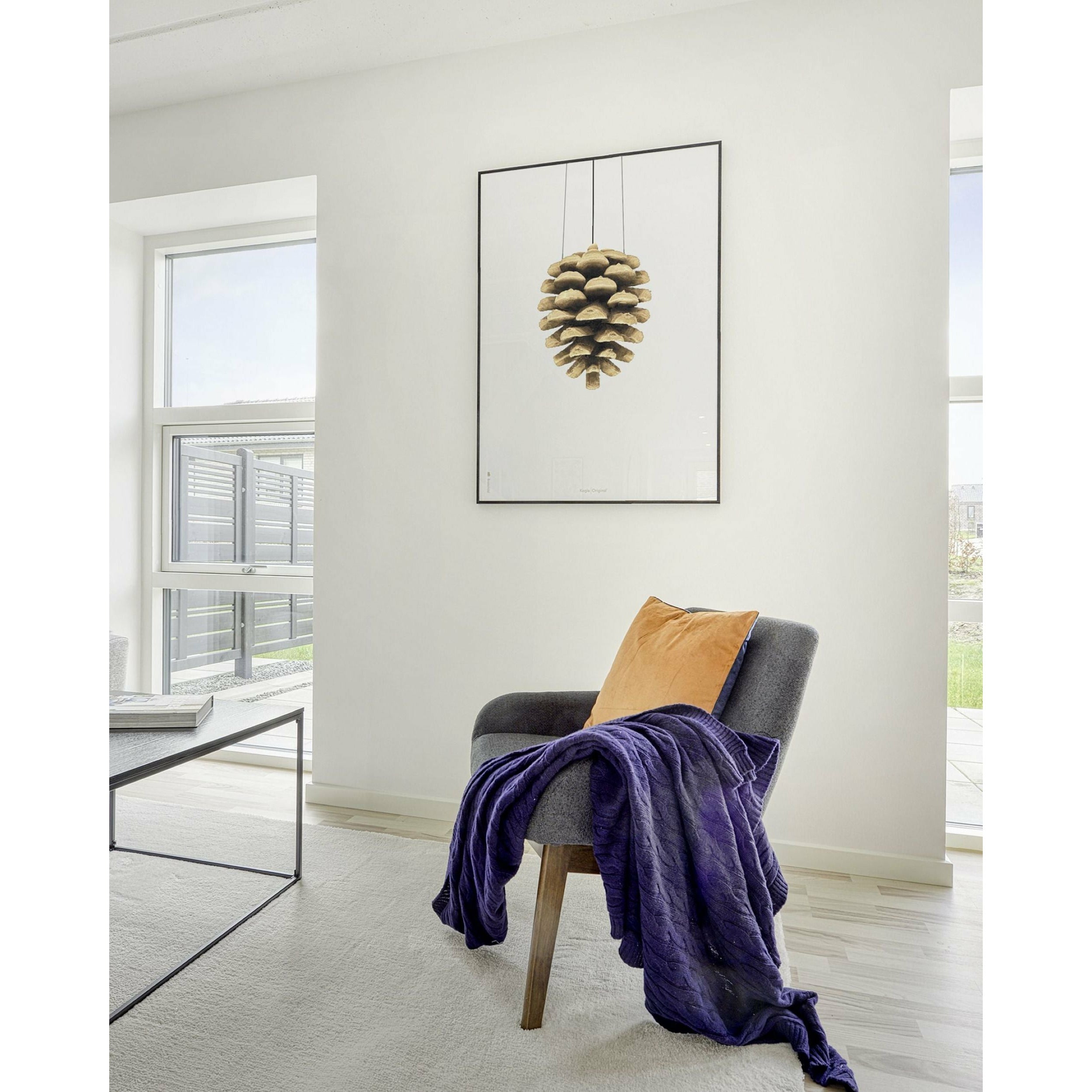 Póster clásico de cono de pino de creación, marco hecho de madera clara de 30x40 cm, fondo blanco