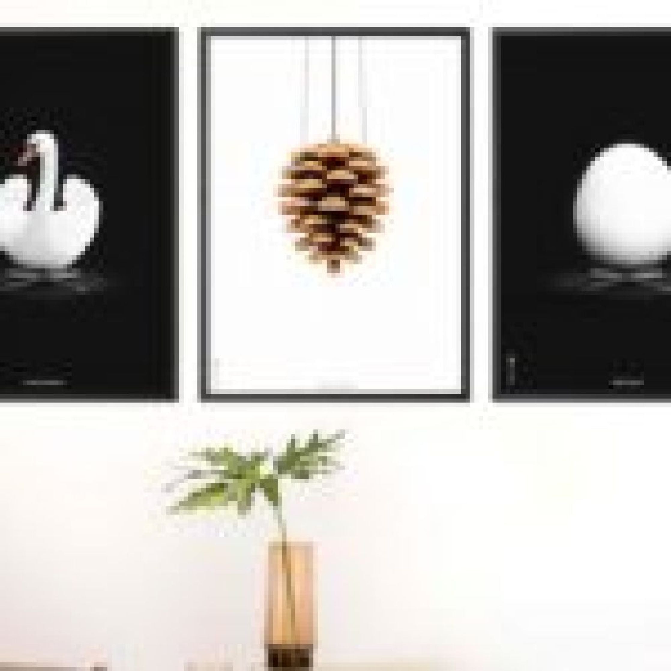 Brainchild Pine Cone Classic Poster, frame gemaakt van licht hout 30x40 cm, witte achtergrond