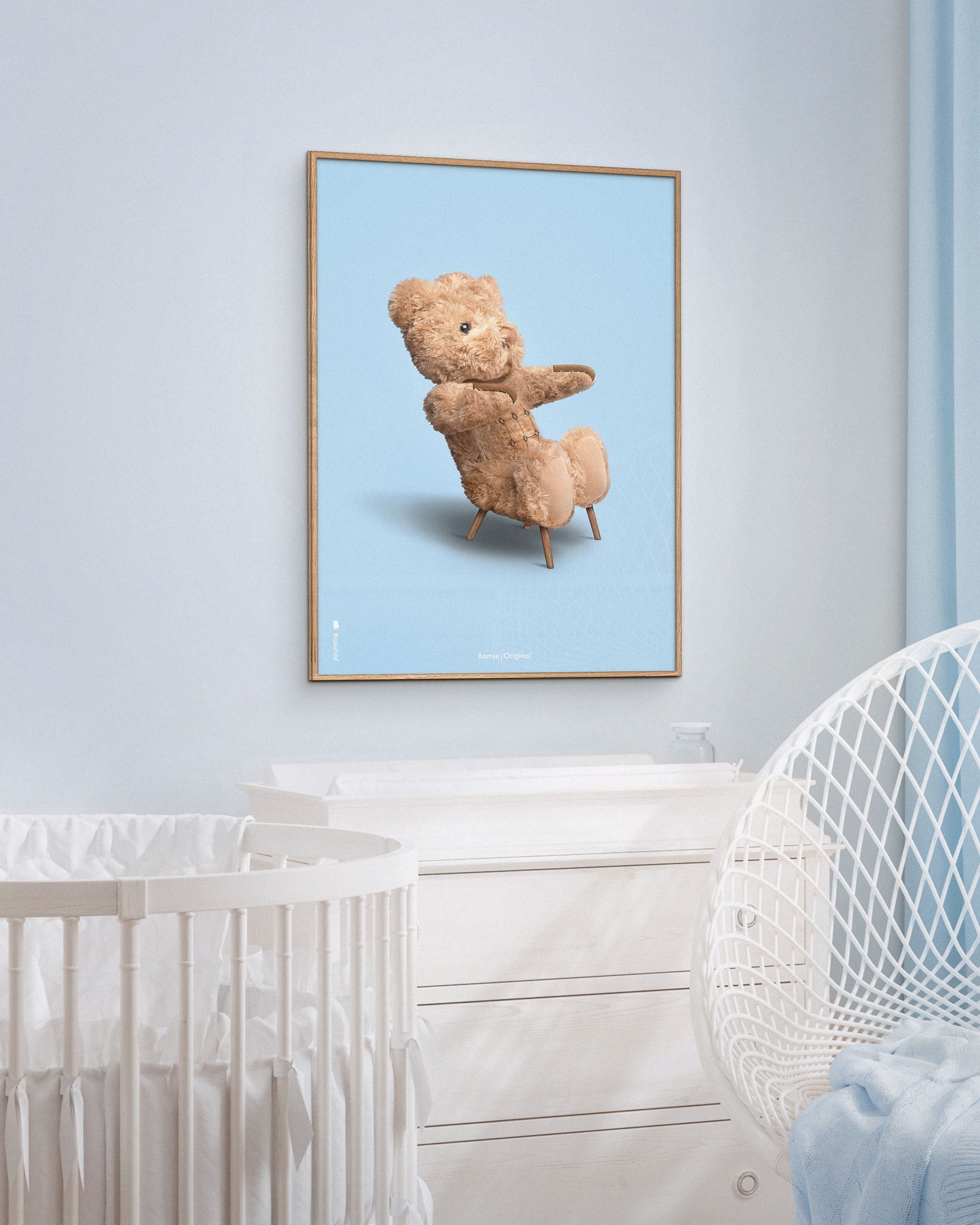 Hjernebarn bamse klassisk plakat messing farget ramme 30x40 cm, lyseblå bakgrunn