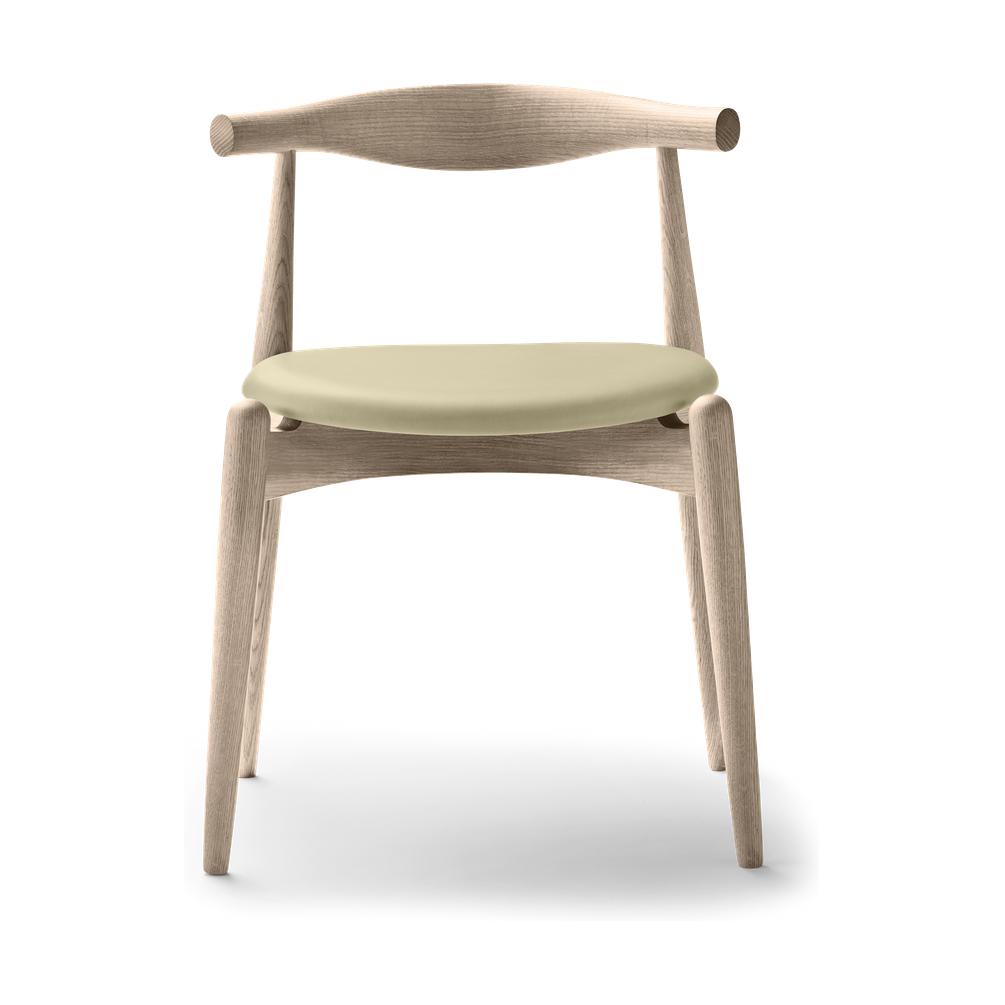 Carl Hansen CH20肘椅，肥皂/米色皮革