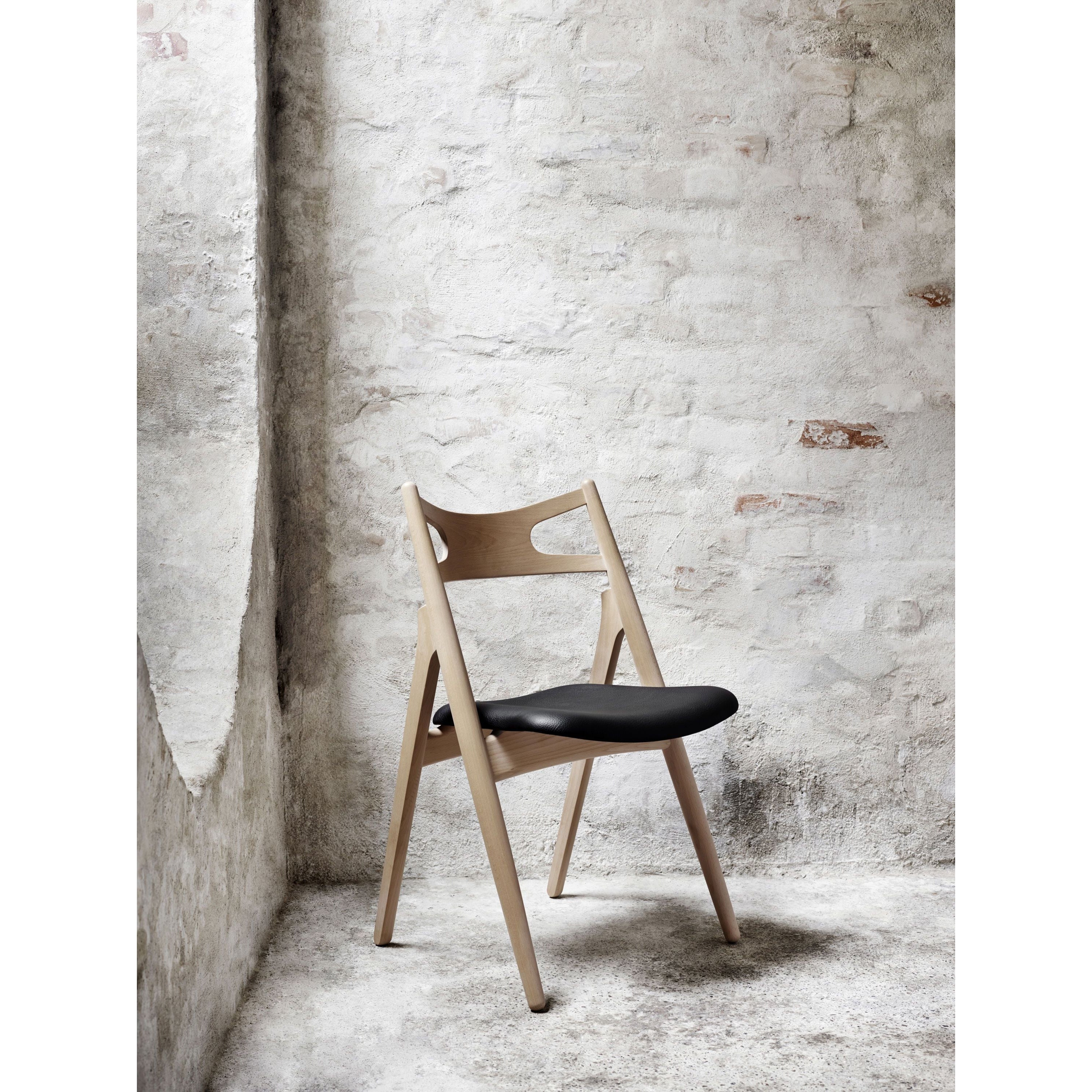 Carl Hansen CH29 P stoel, geolied eiken/bruin leer