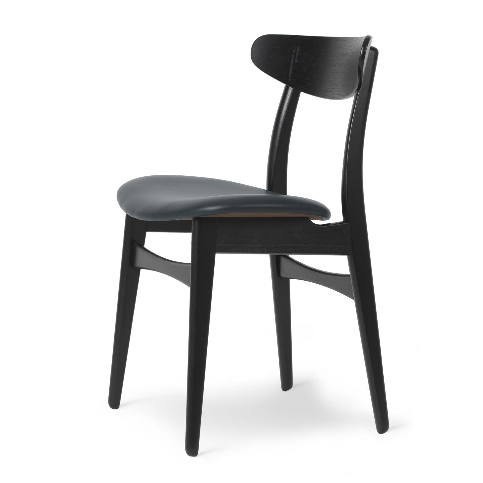 Carl Hansen CH30P -stol, farvet eg, mørkeblå læder