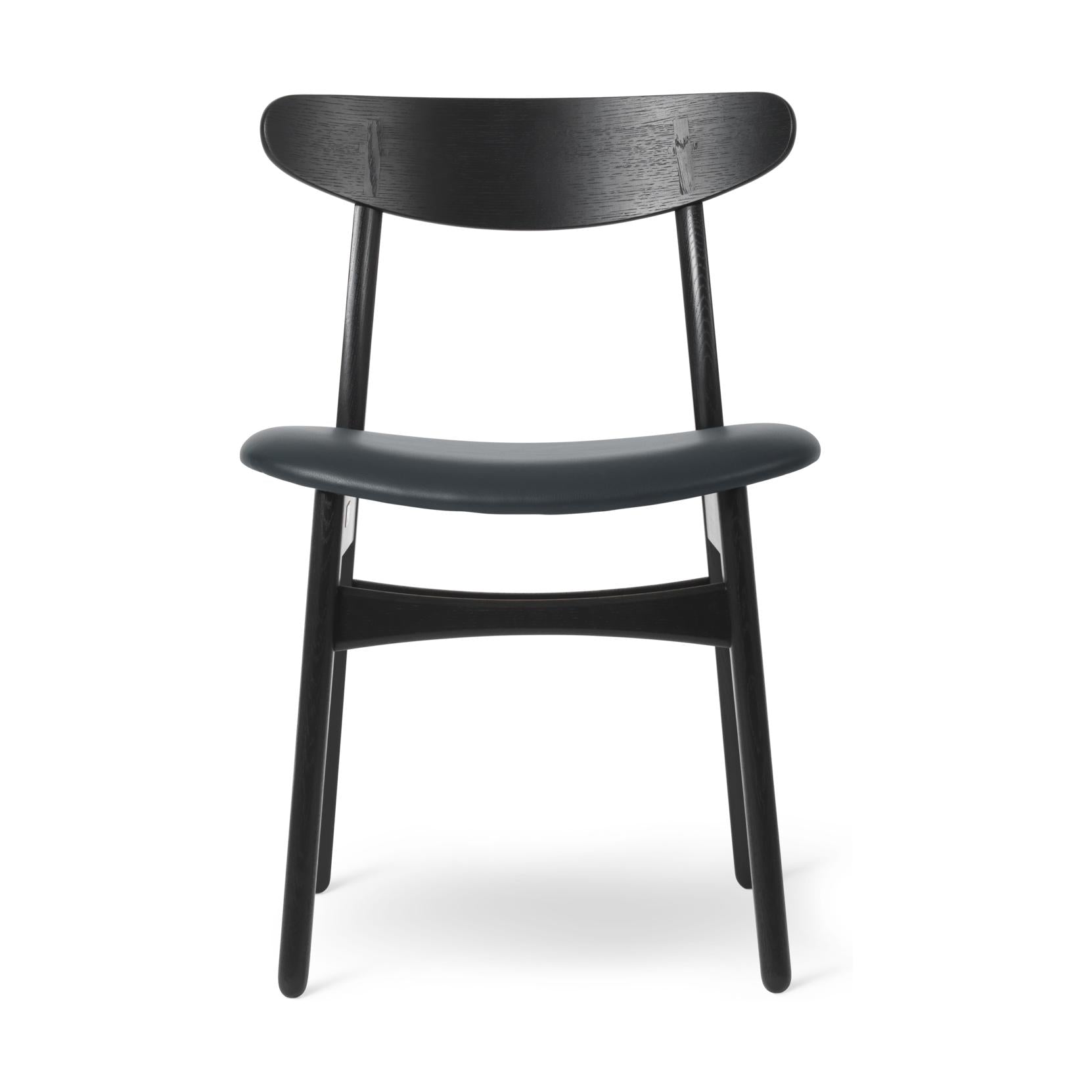 Carl Hansen Ch30p -stol, farget eik, mørkeblå skinn