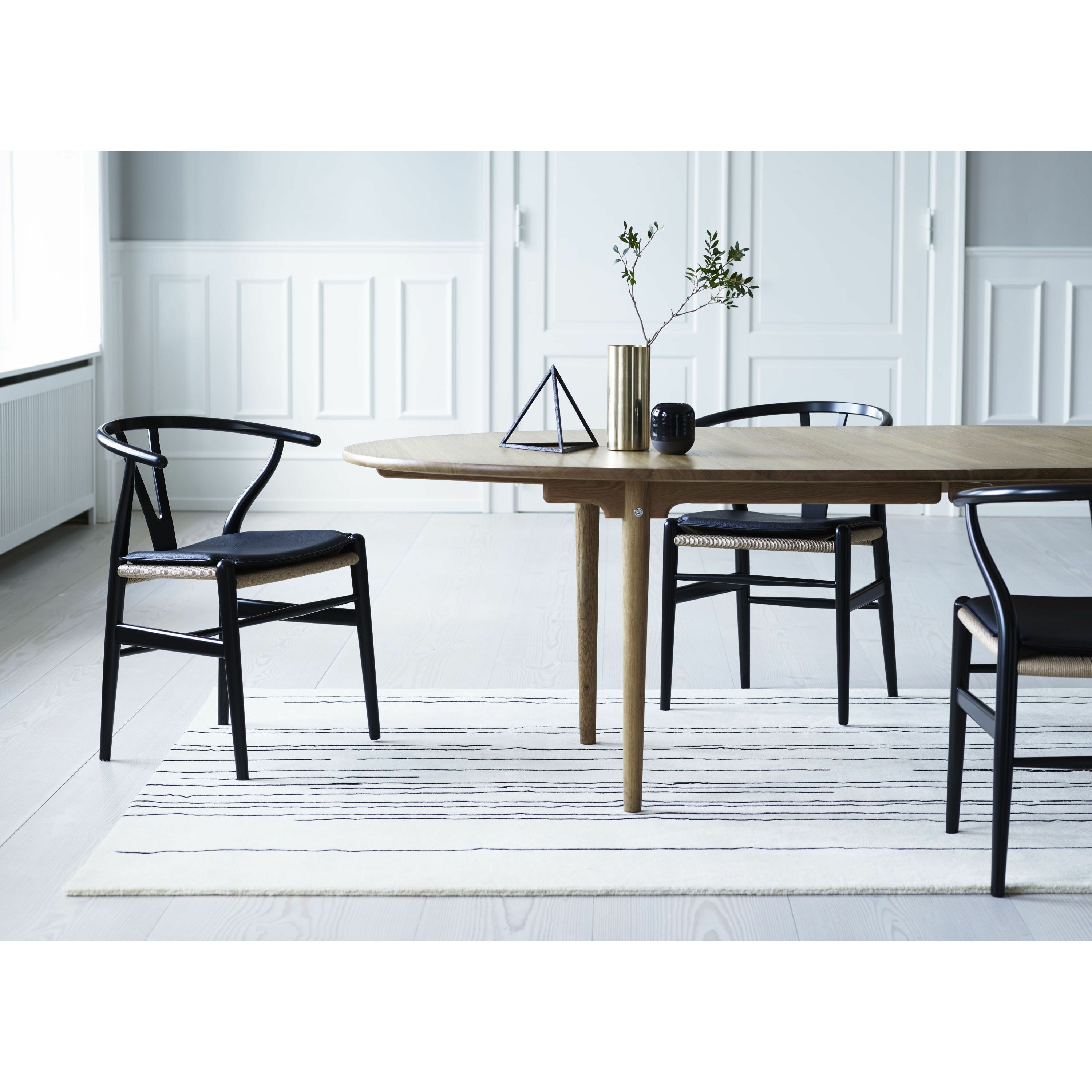 Carl Hansen Ch339 Dining Table Incl. 4 Additional Plates, White Oiled Oak