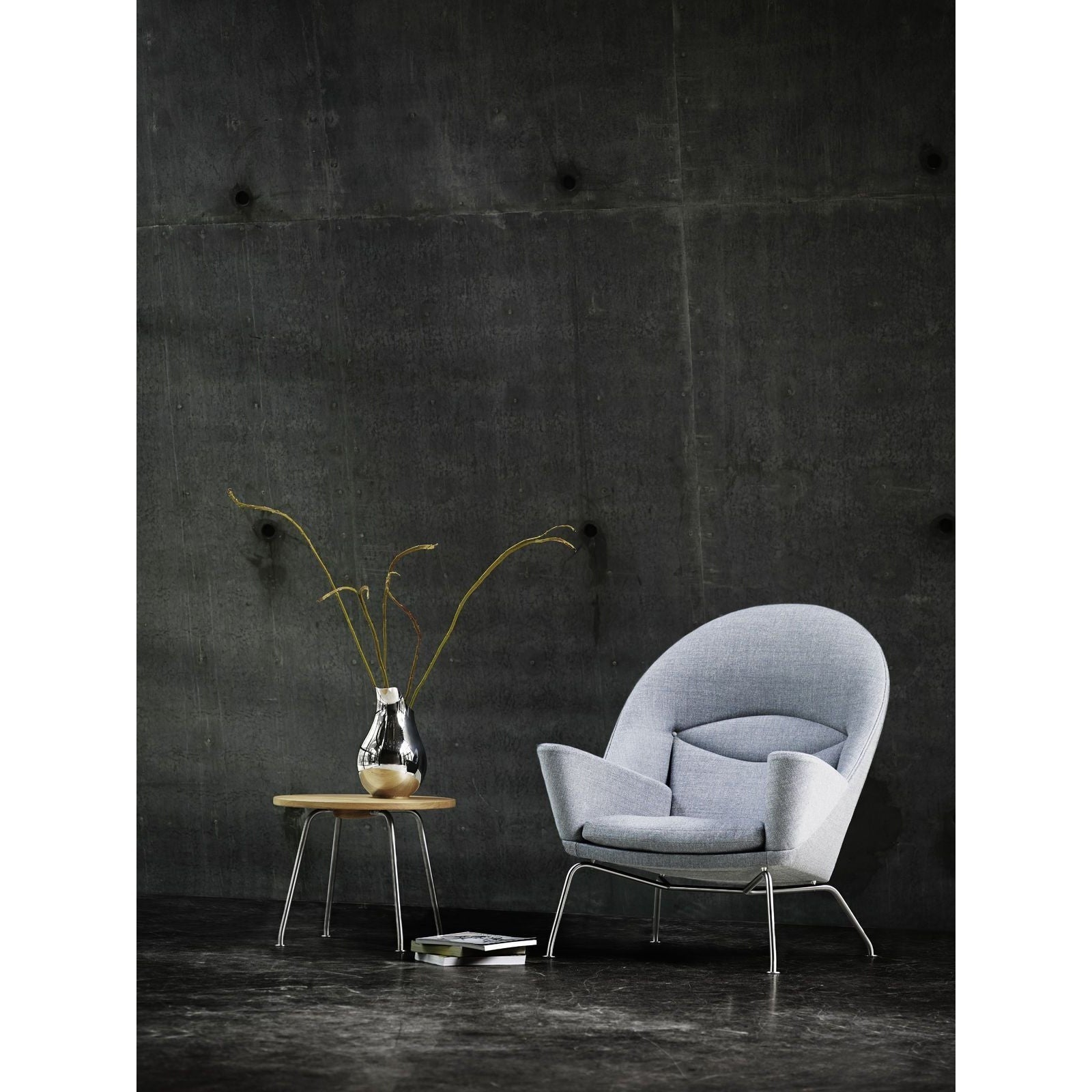 Carl Hansen CH468 Oculus椅子，钢/浅灰色织物
