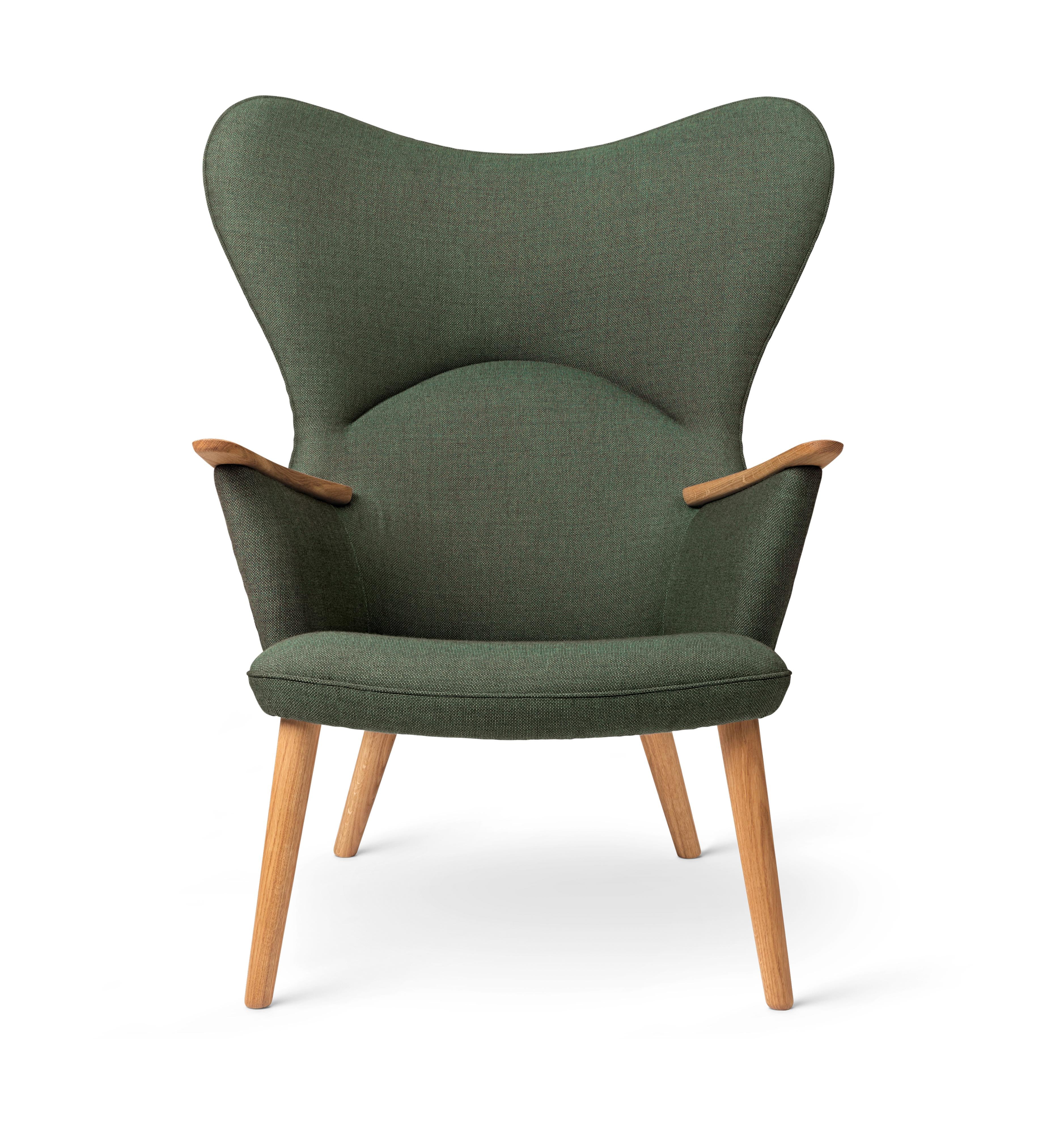 Carl Hansen Ch78 Mama Bear Lounge Chair, Oiled Oak/Passion 3101