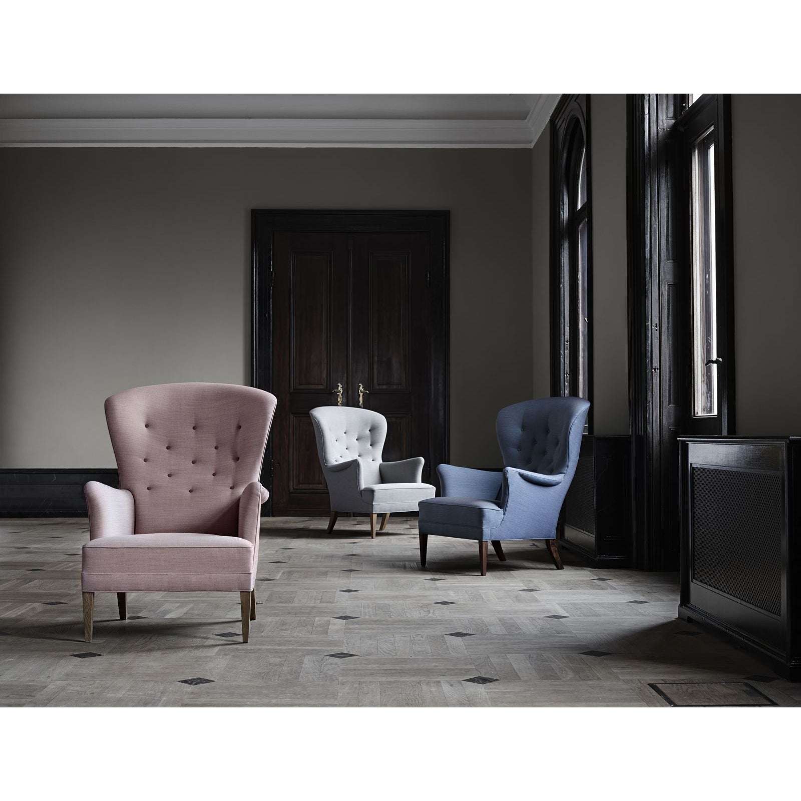 Carl Hansen Fh419 Heritage Chair, Black Oak/Light Gray Fabric