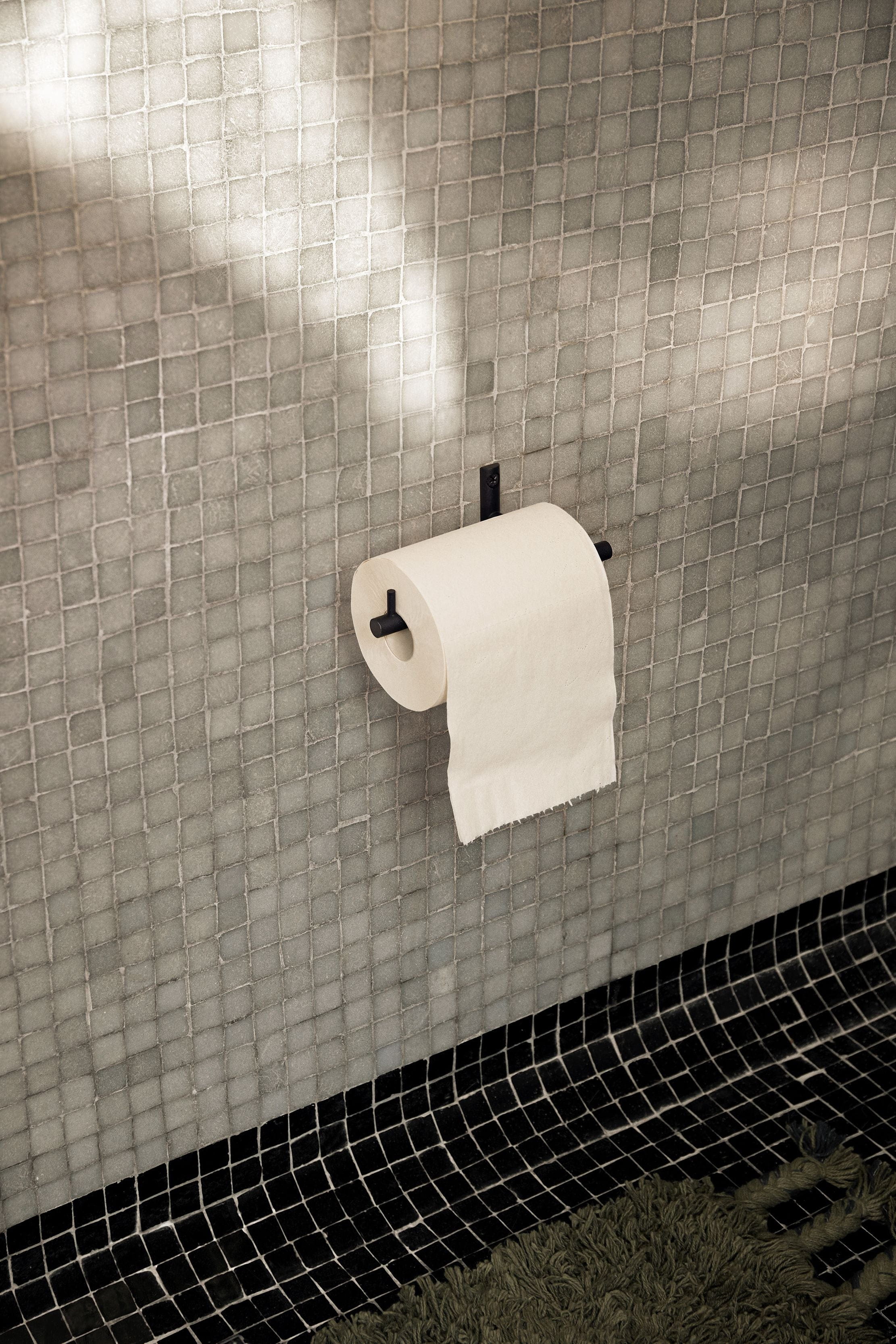 Ferm Living Dora toiletpapierhouder B: 14,3 cm, zwart
