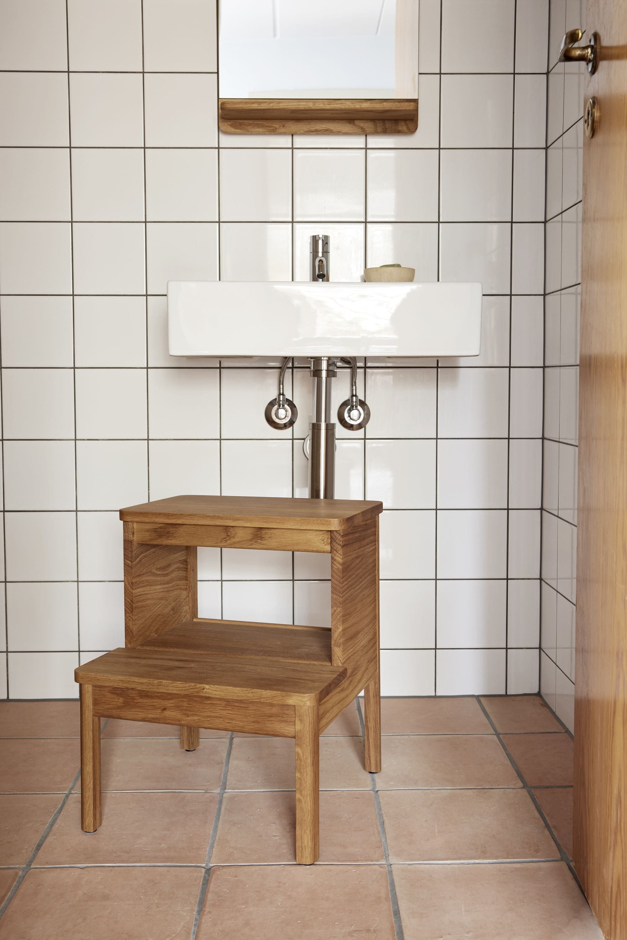 Form & Refine A Line Stepstool. White Oak