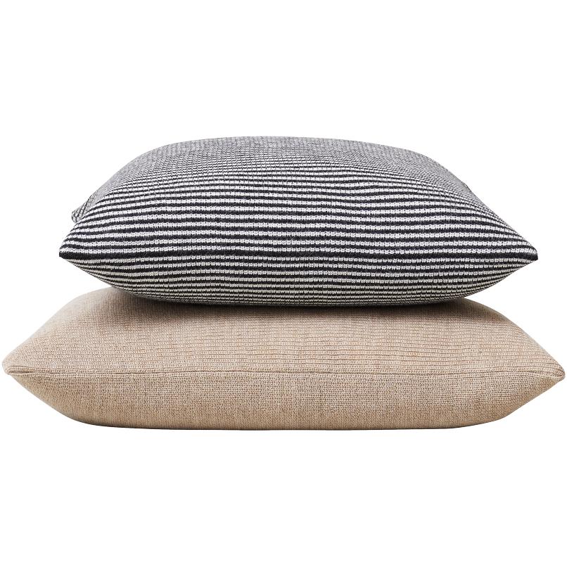 Form & Refine Aymara Cushion 62x42 cm. Rib lichtbruin