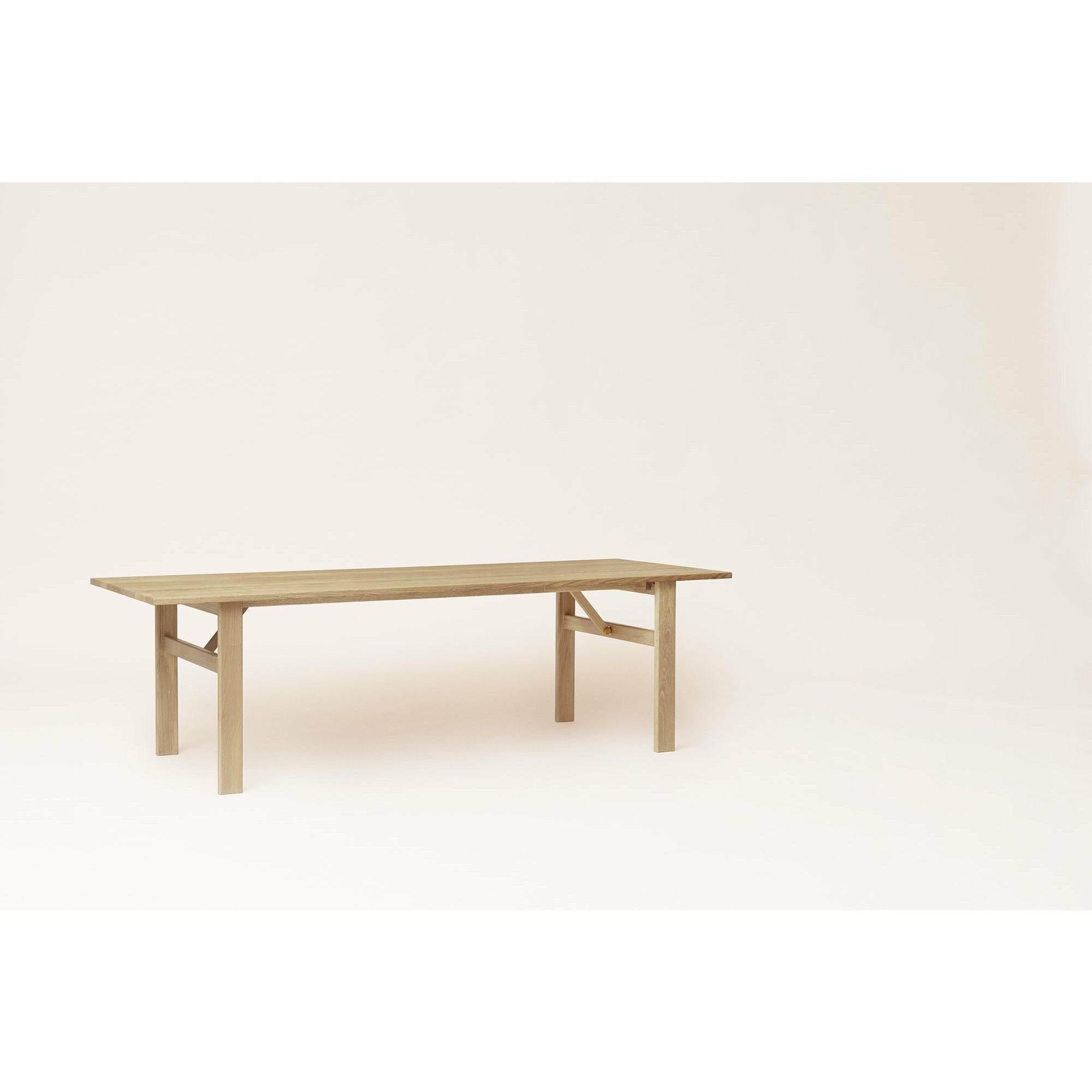 Vorm en verfijn Damsbo Dining Table 245 cm, wit gepigmenteerd eiken