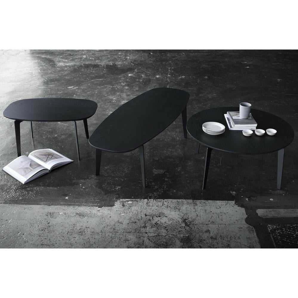 Fritz Hansen unisciti a tavolino da caffè Ø80 cm, legno di quercia laccata nera