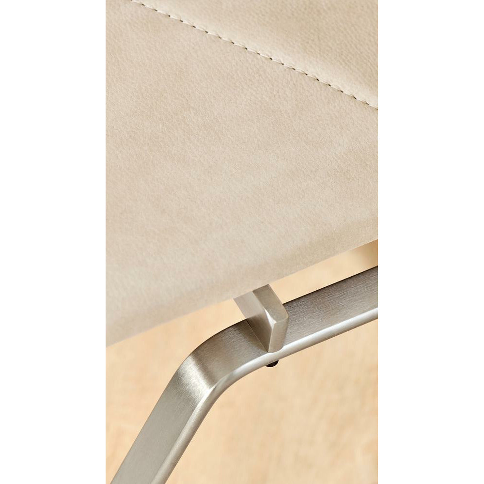 Fritz Hansen Pk22 Lounge Chair Special Edition Royal Nubuck Leather, Ecru