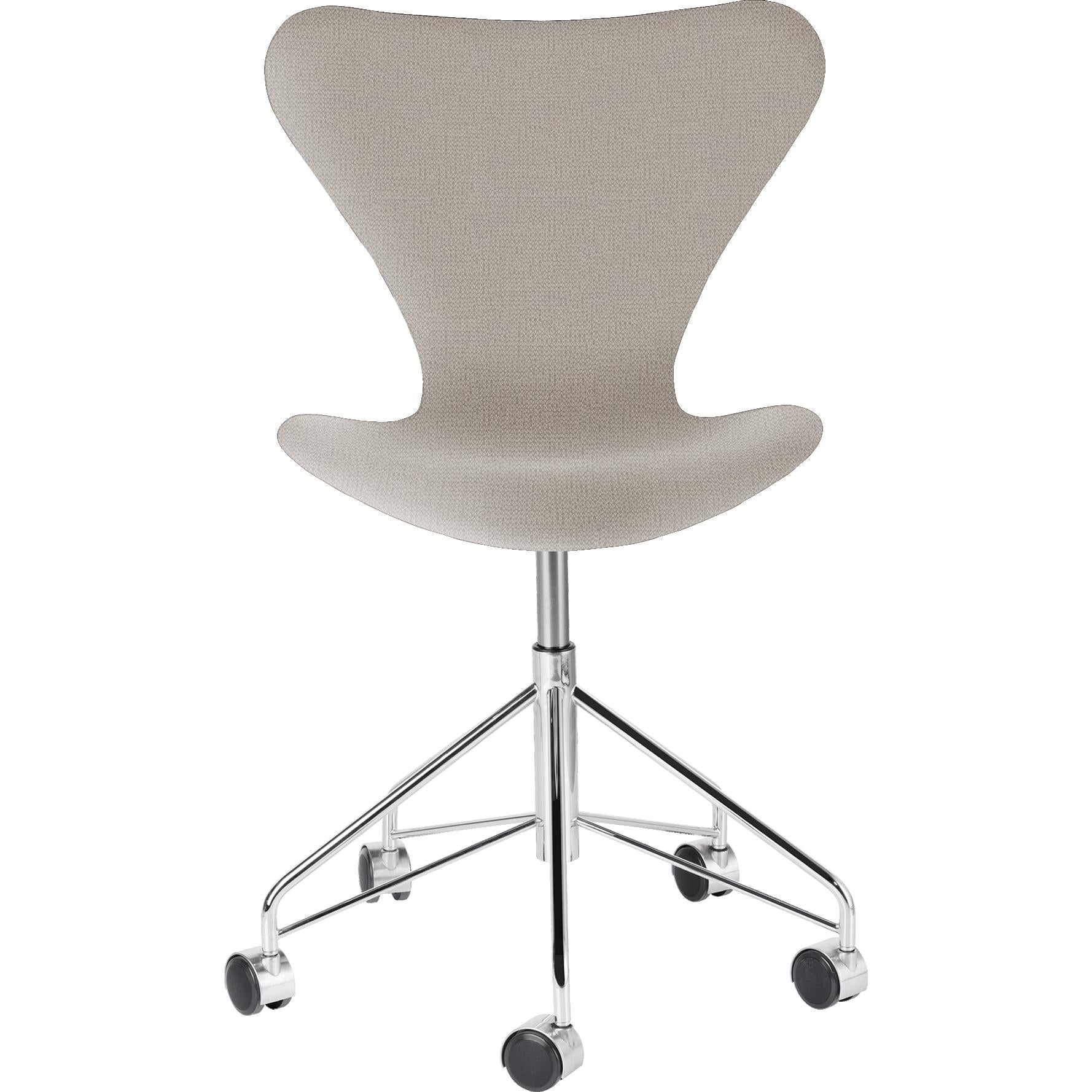 Fritz Hansen Series 7 Swivel Chair Full Upholstery Fabric Christianshavn, Light Beige