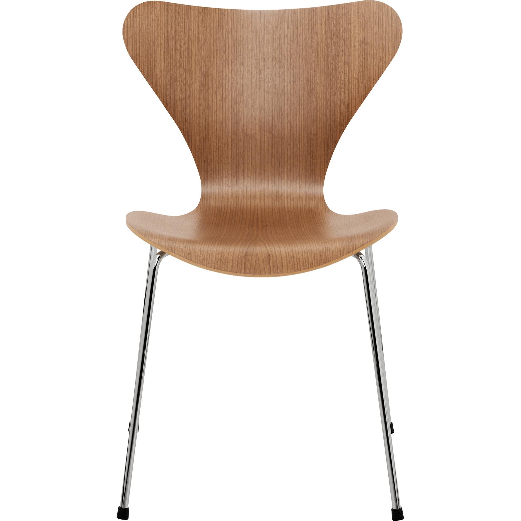 Fritz Hansen Series 7 Chair Veneer Walnut Shell, Chromed Steel Base