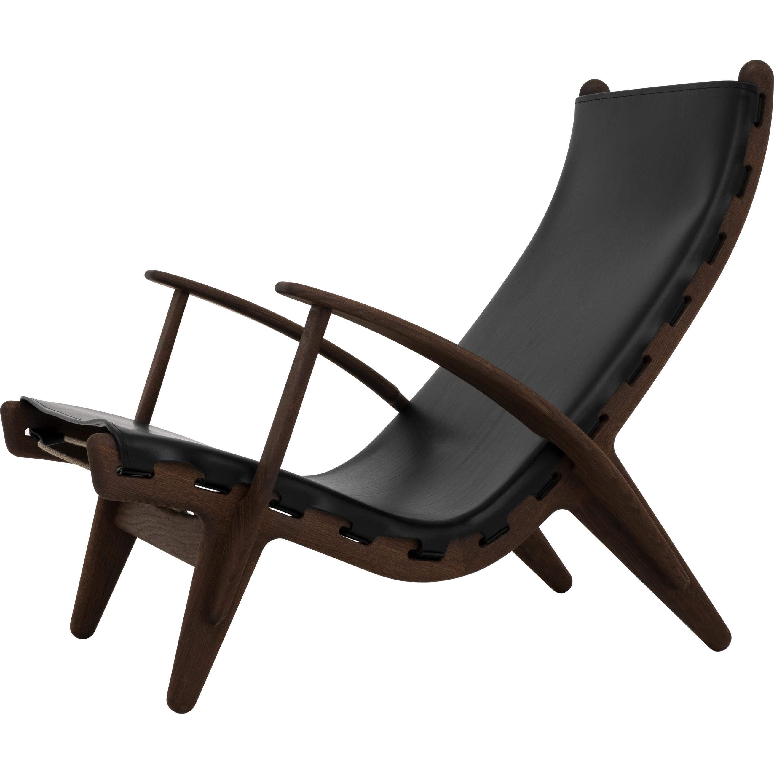 Klassik Studio PV King's Chair røkt eik, svart skinn