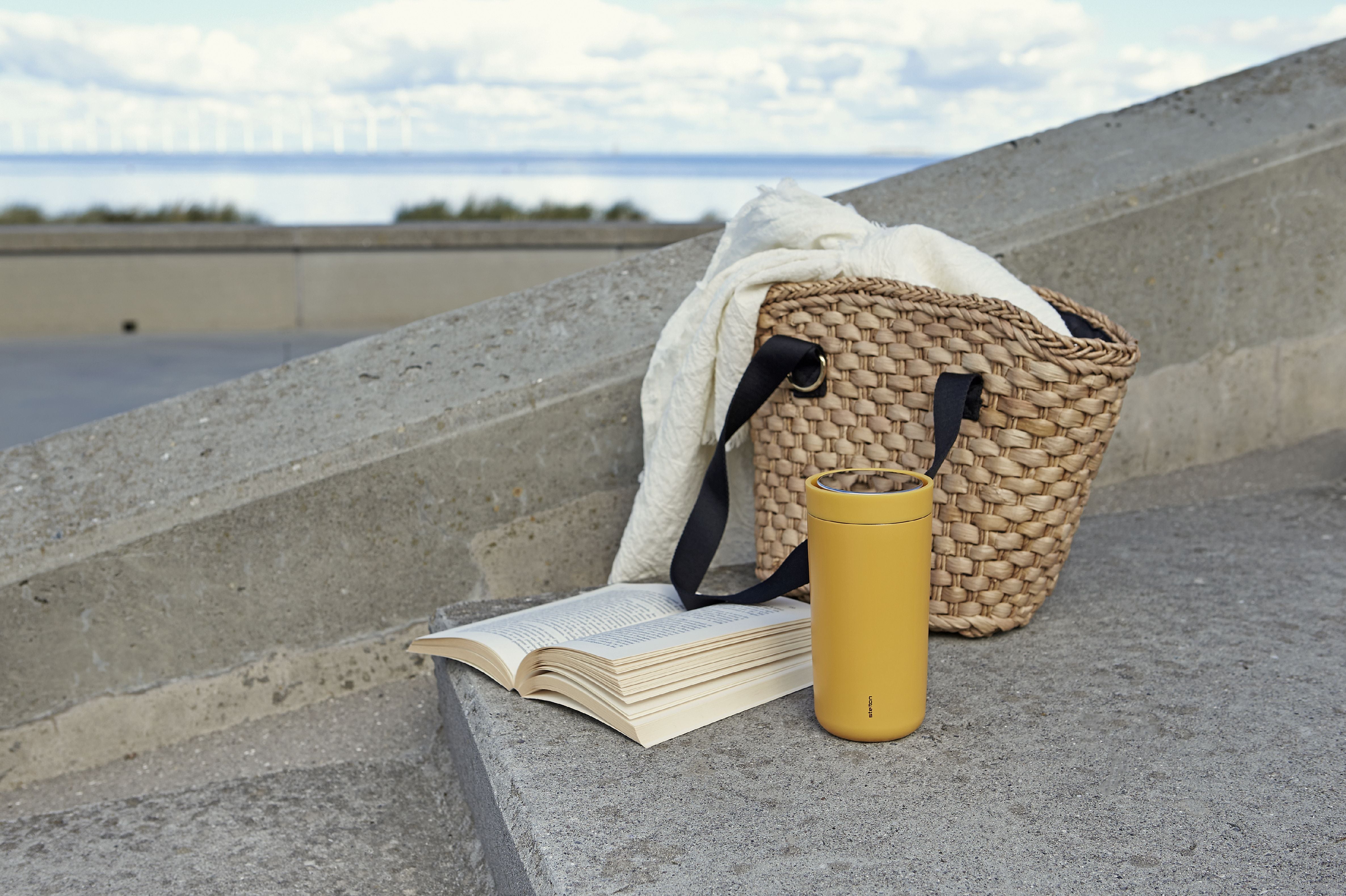 Stelton To Go Click Vacuum Insulated Cup 0,4 L, Soft Poppy Yellow