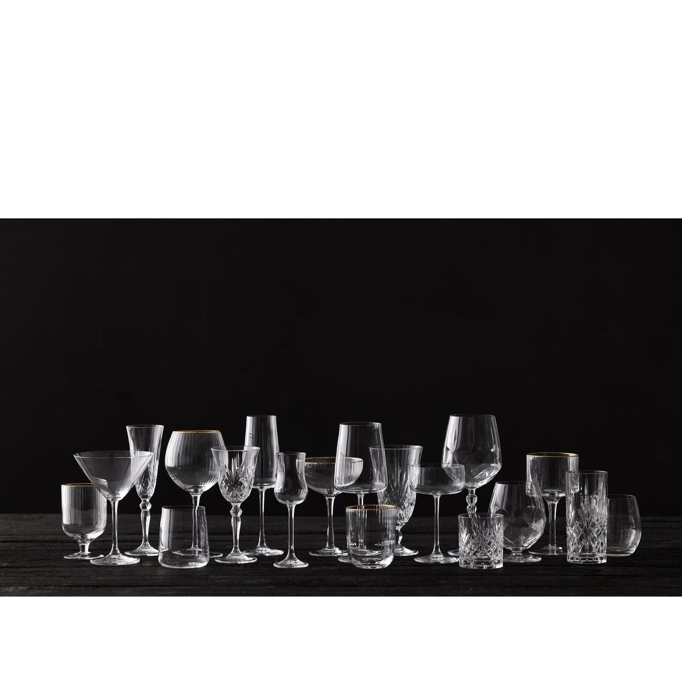 Lyngby Glas Palermo Gold Wine Glass 30 Cl，4台。