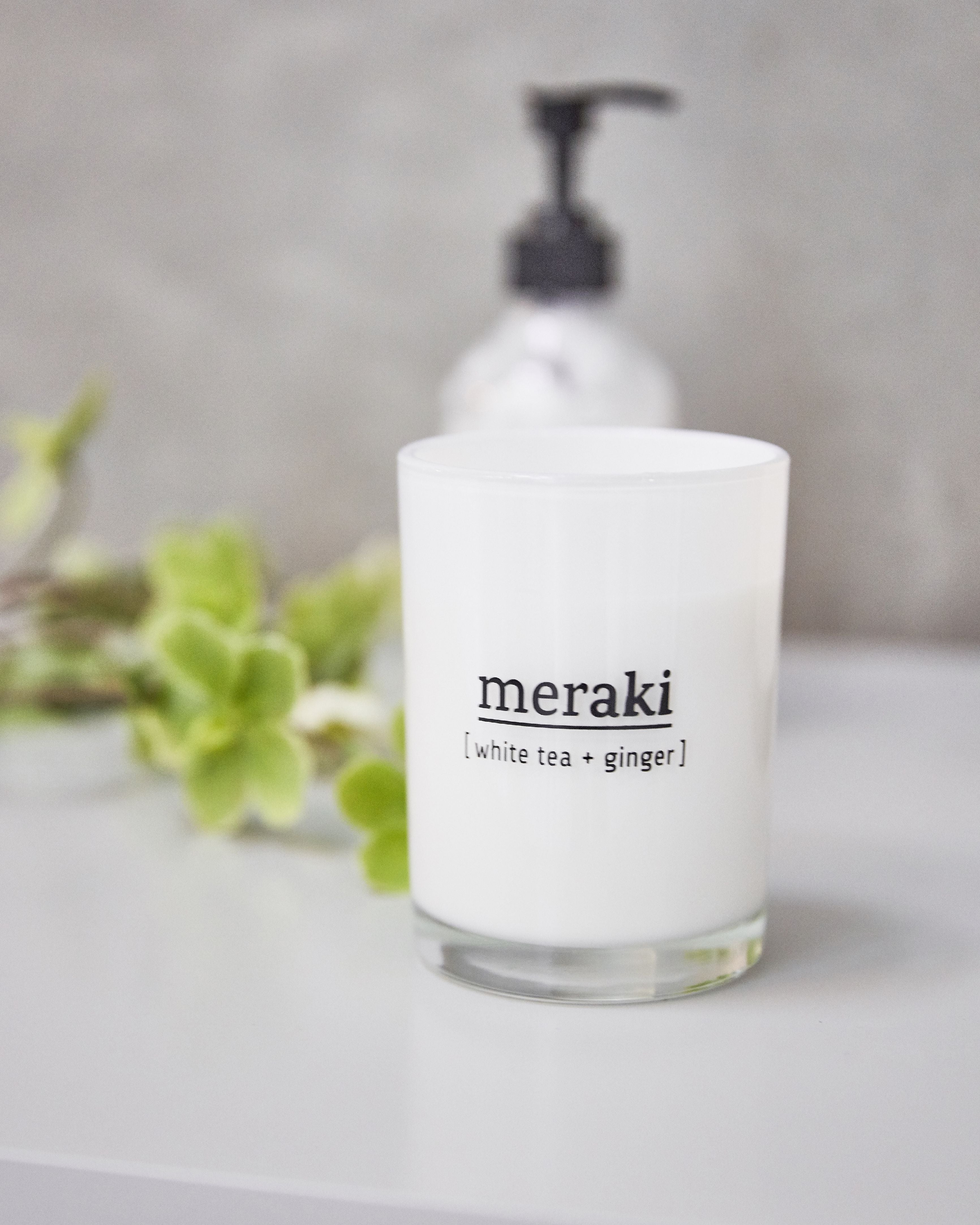 Meraki Bougie parfumée H10,5 cm, thé blanc et gingembre