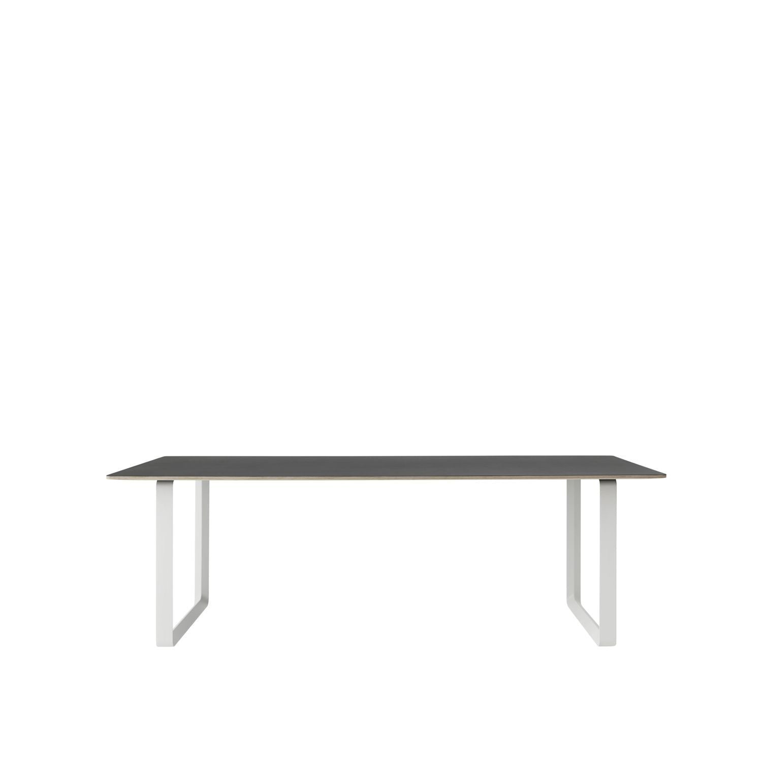 Muuto 70/70 Tisch 225cm, Schwarz/Weiß