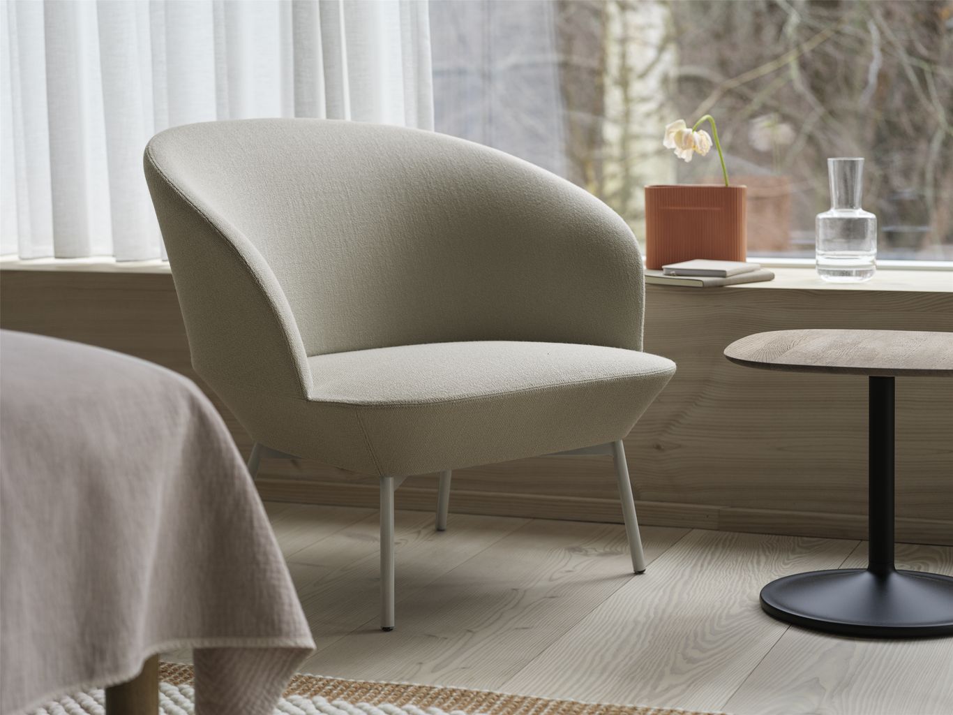 Muuto Oslo Lounge Chair, Köperbindung 990/Schwarz