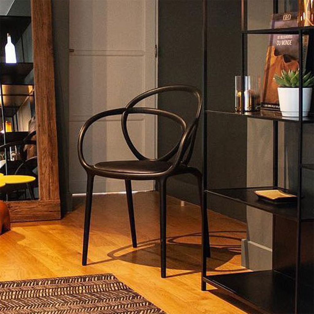Qeeboo Loop silla sillón tapizado de 2, negro