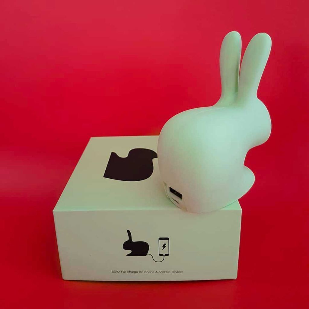 Qeeboo Rabbit Mini Tragbares Ladegerät, Grau
