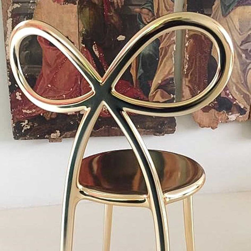 Qeeboo Ribbon Chair Metal Finish av Nika Zupanc Set of 2, Pink Gold