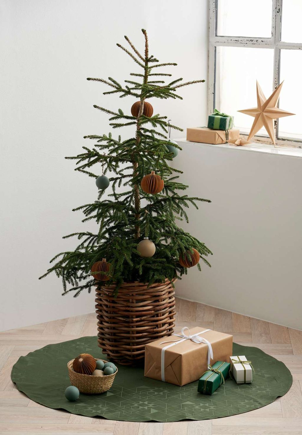 södahl圣诞树地毯Ø120，星形锦缎森林绿色