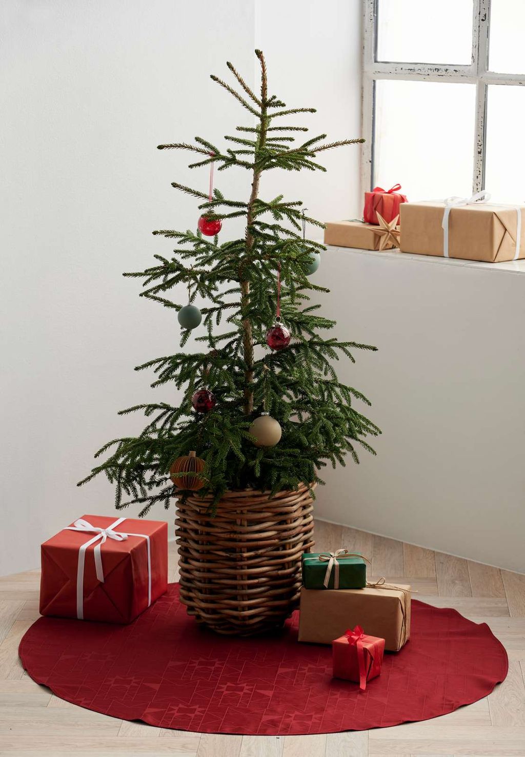 Södahl Christmas Tree Rug ø120, Star Damask Red