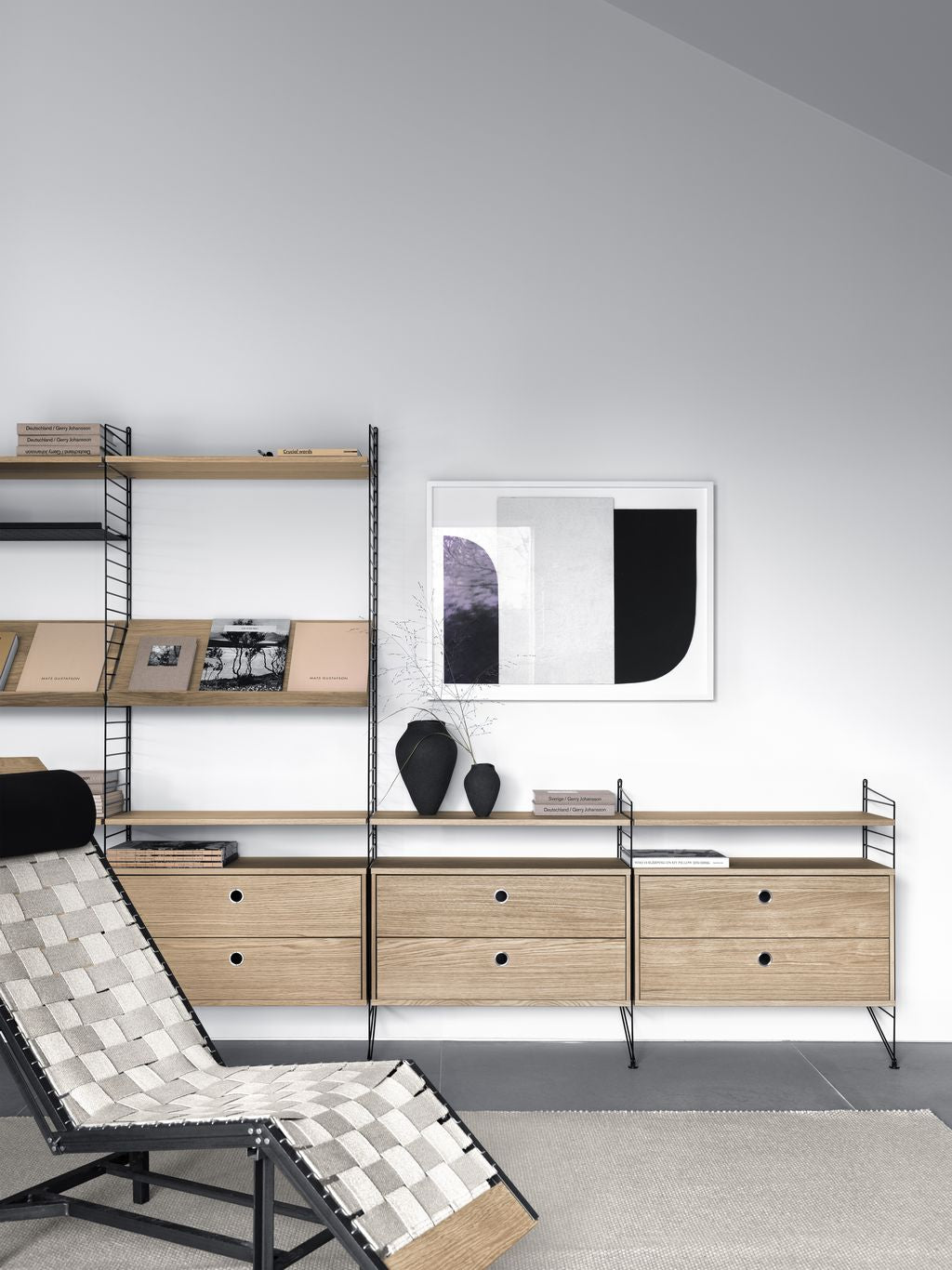 String Furniture Merkkijonojärjestelmän sivupaneeli, jossa jalusta 30x85 cm harmaa, sarja 2