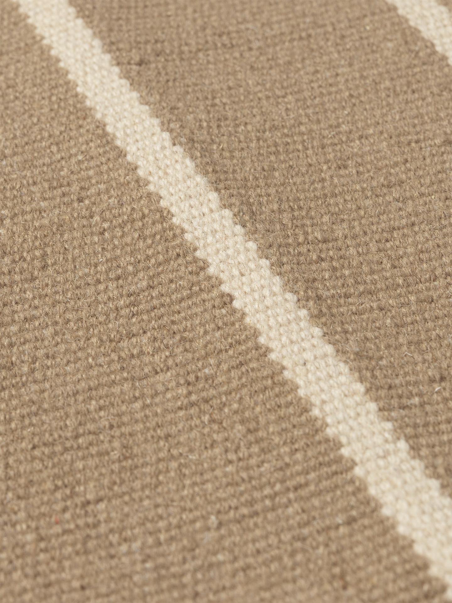 Ferm Living Rustige kelim tapijt 200 x 300 donker zand/uit wit wit