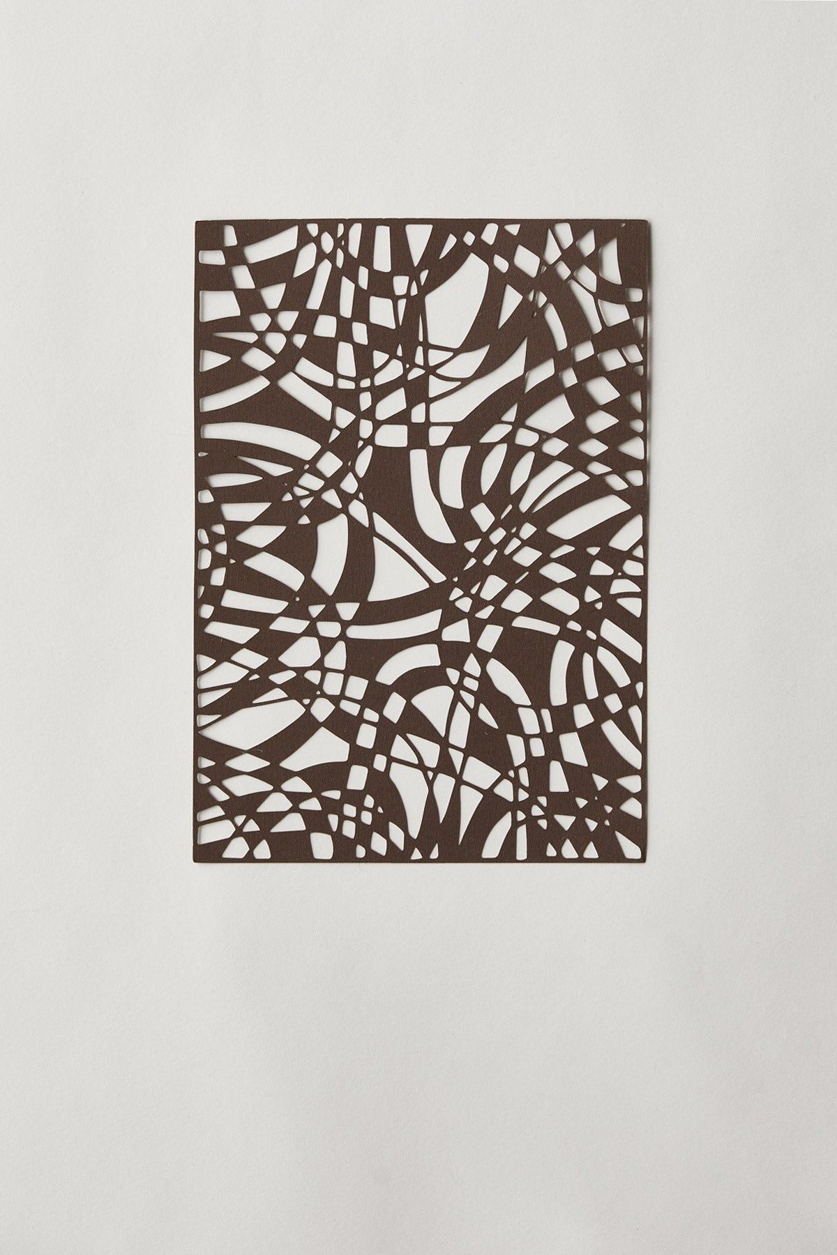 Studio sur le rectangle géométrique de Papercut A5, brun