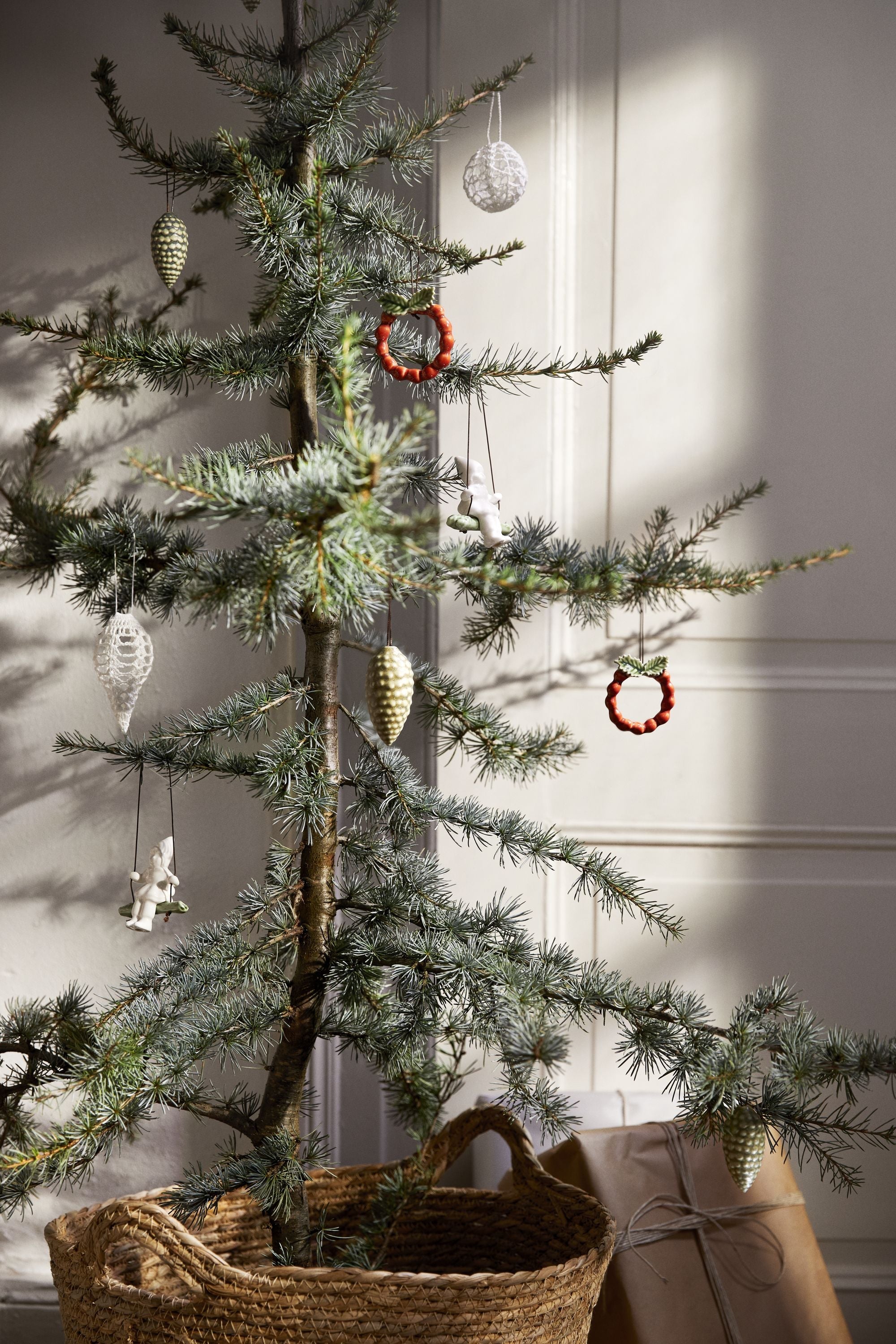 Kähler圣诞节故事Pine Cone H6 cm，绿色