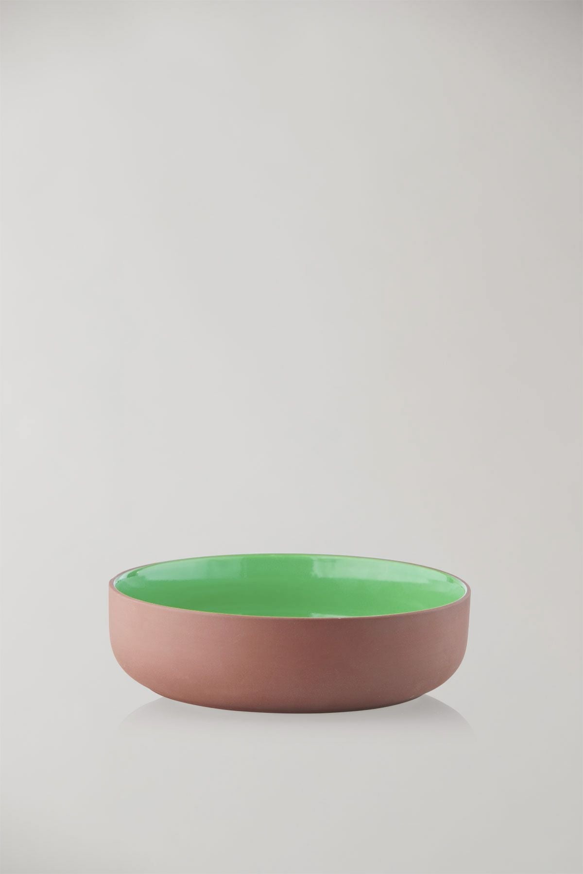 Studio sur Clayware Serving Bowl, Terracotta / Green