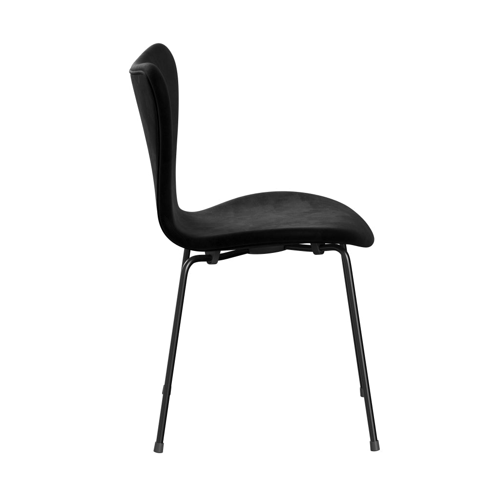 Fritz Hansen 3107椅子全套装饰，黑色/贝尔法斯特天鹅绒夜黑色