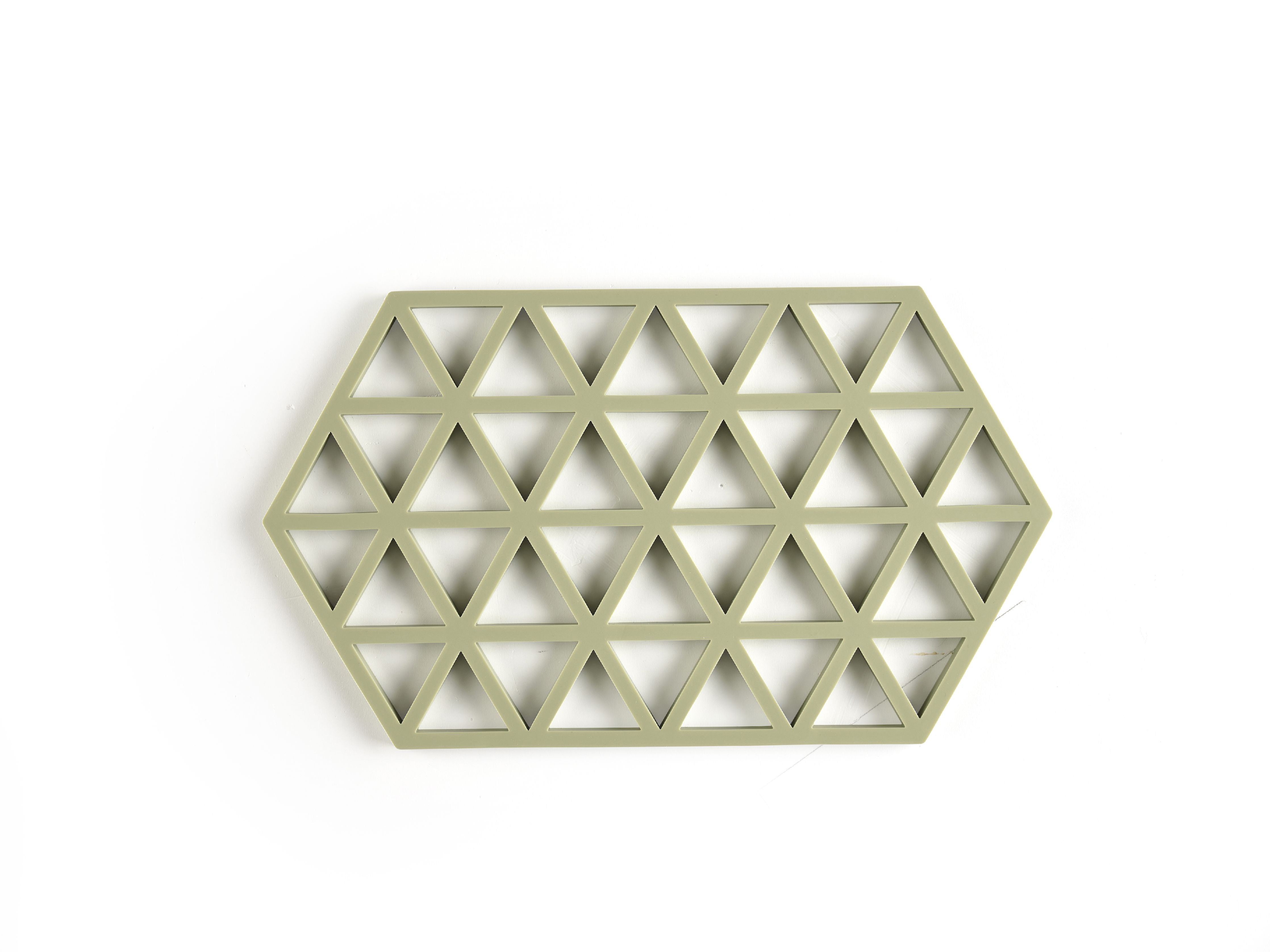 区域丹麦三角形Trivet 24 x 14 x 0,9厘米，抹茶绿色