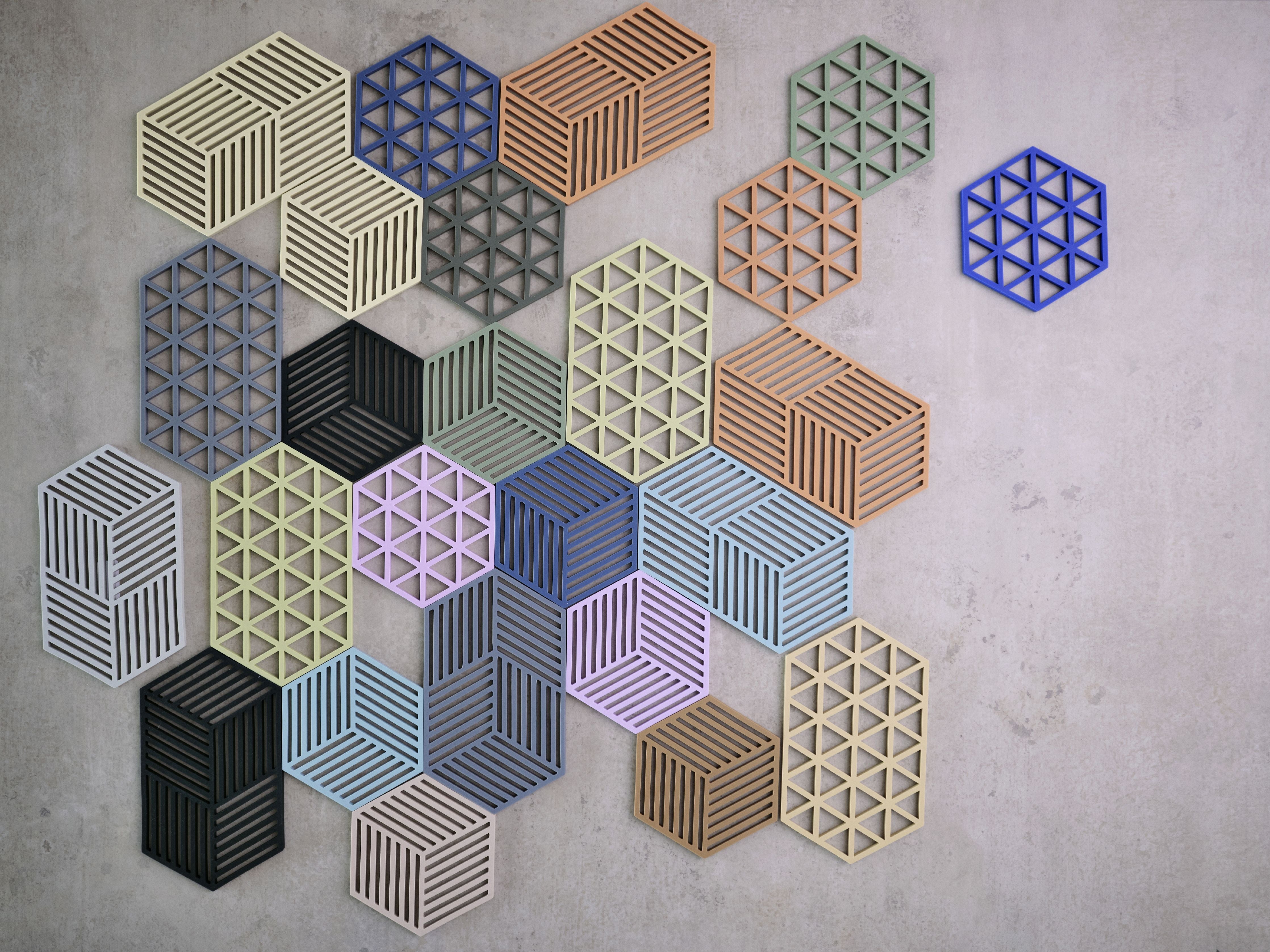 Zone Danmörk Hexagon Trivet 24 x 14 x 0,9 cm, heitt grátt