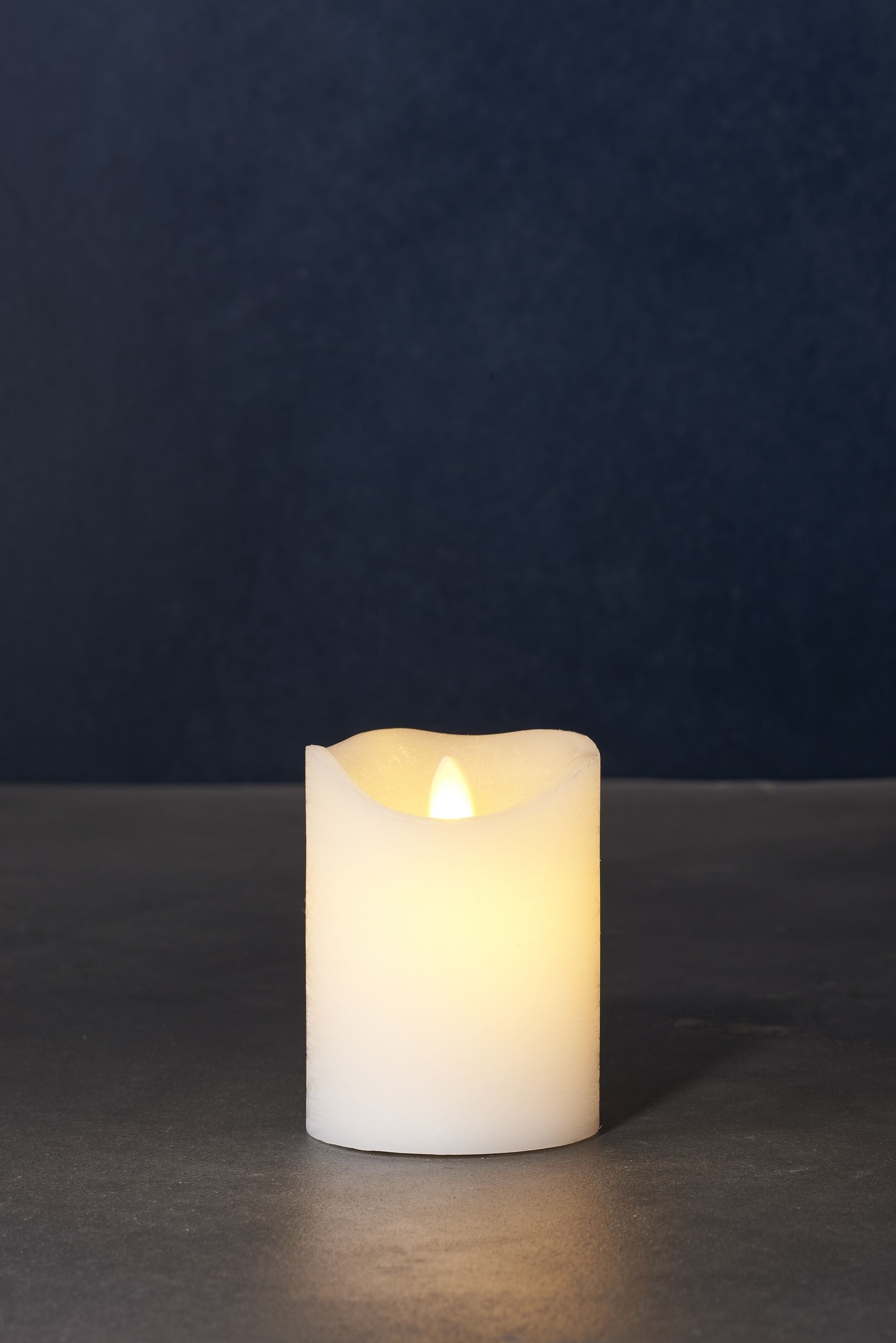 Sirius Sara独家LED蜡烛Ø7,5xH10cm，白色