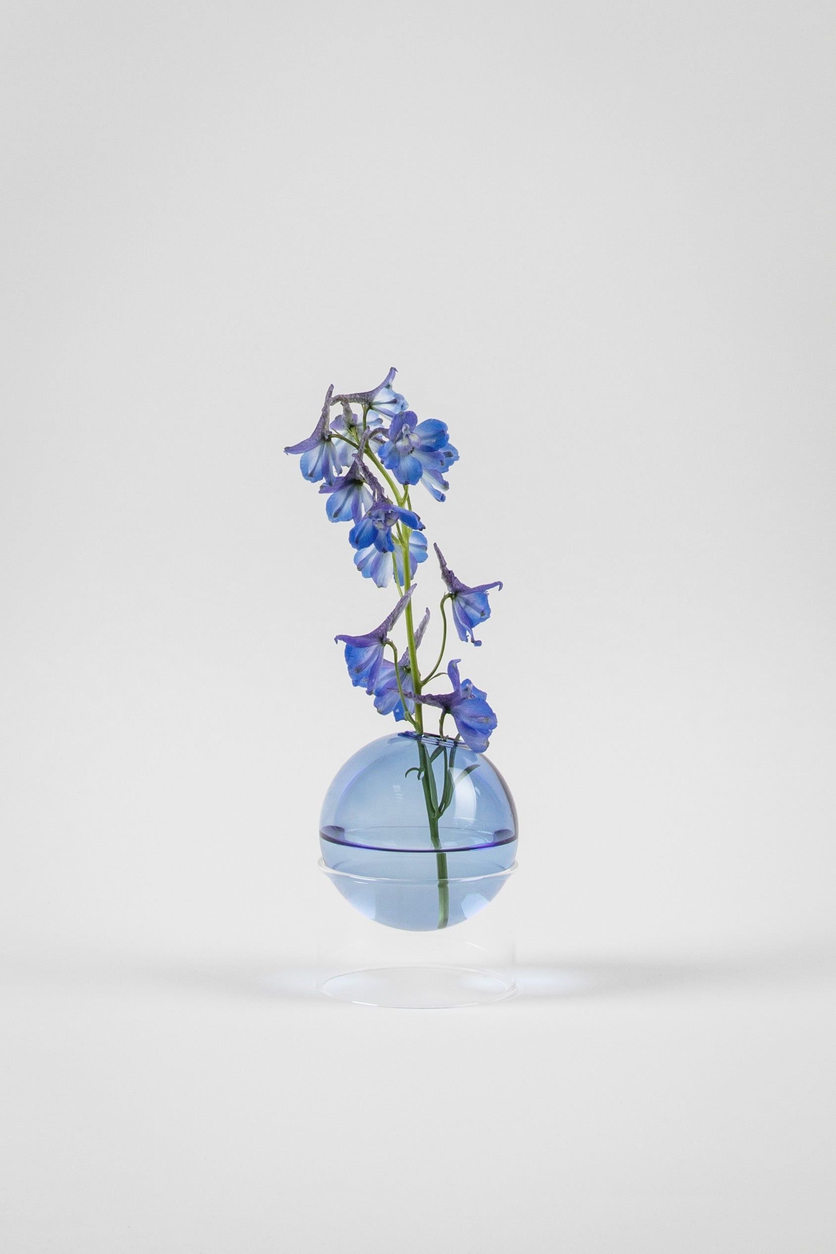 Studio over staande bloemen bellenvaas 10 cm, blauw